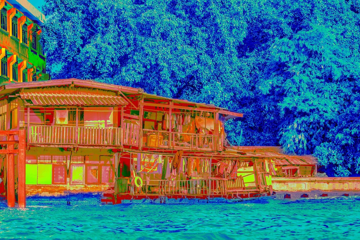 Sur les flots sur Chao Phraha