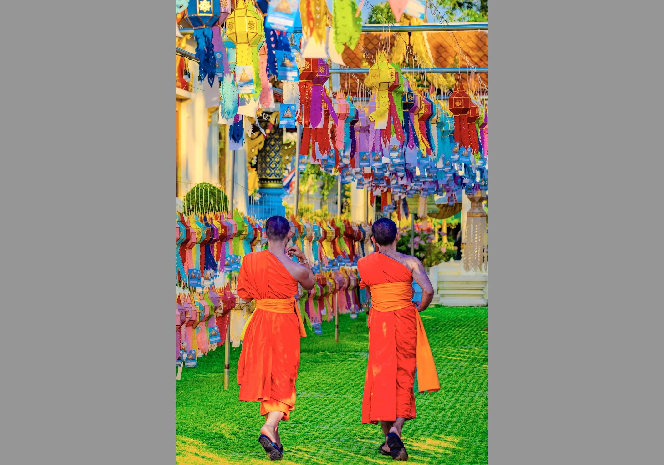 Deux bouddhas sous les lampions, Chiang May, Thailande