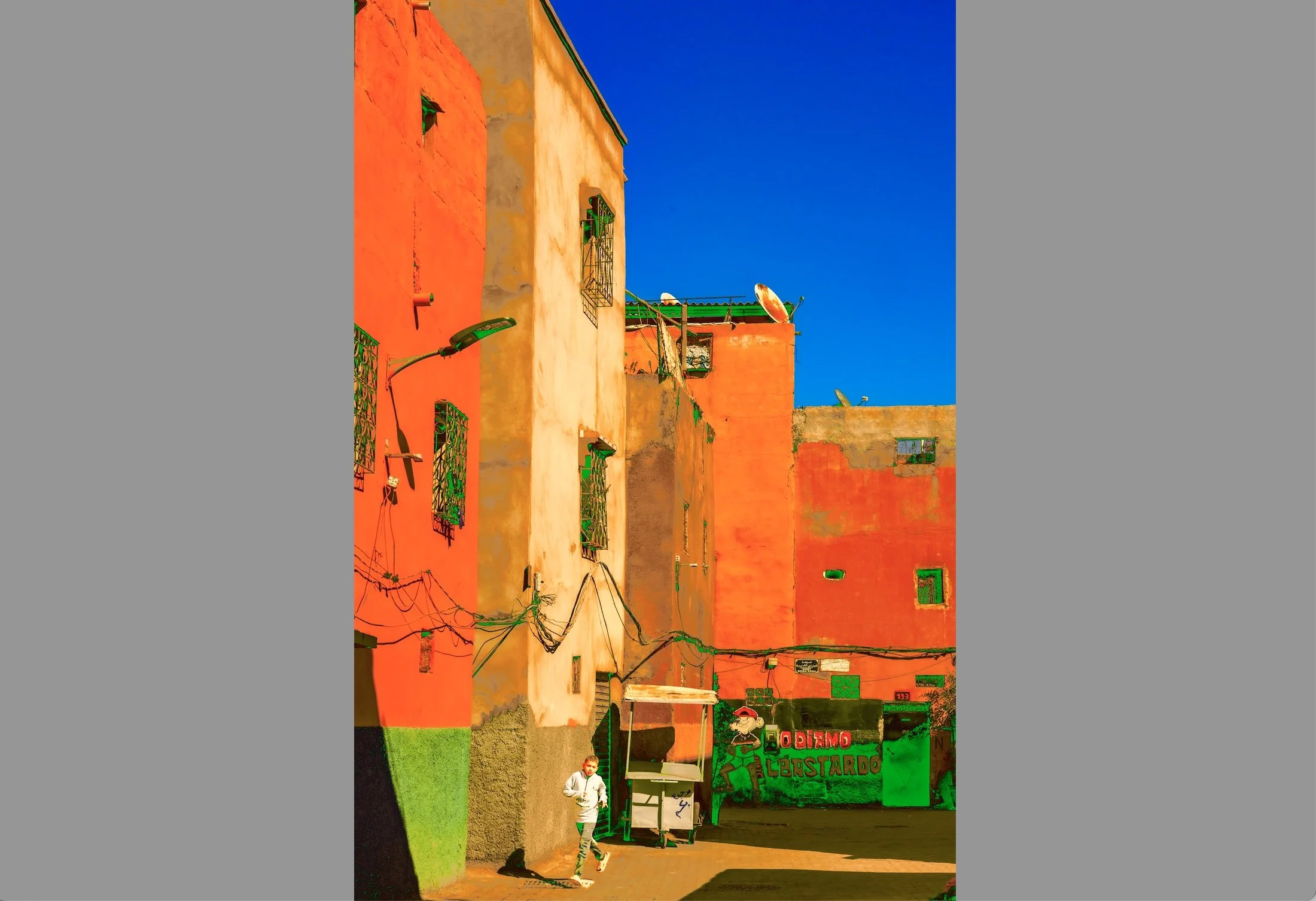 Un enfant en ville, Marrakech
