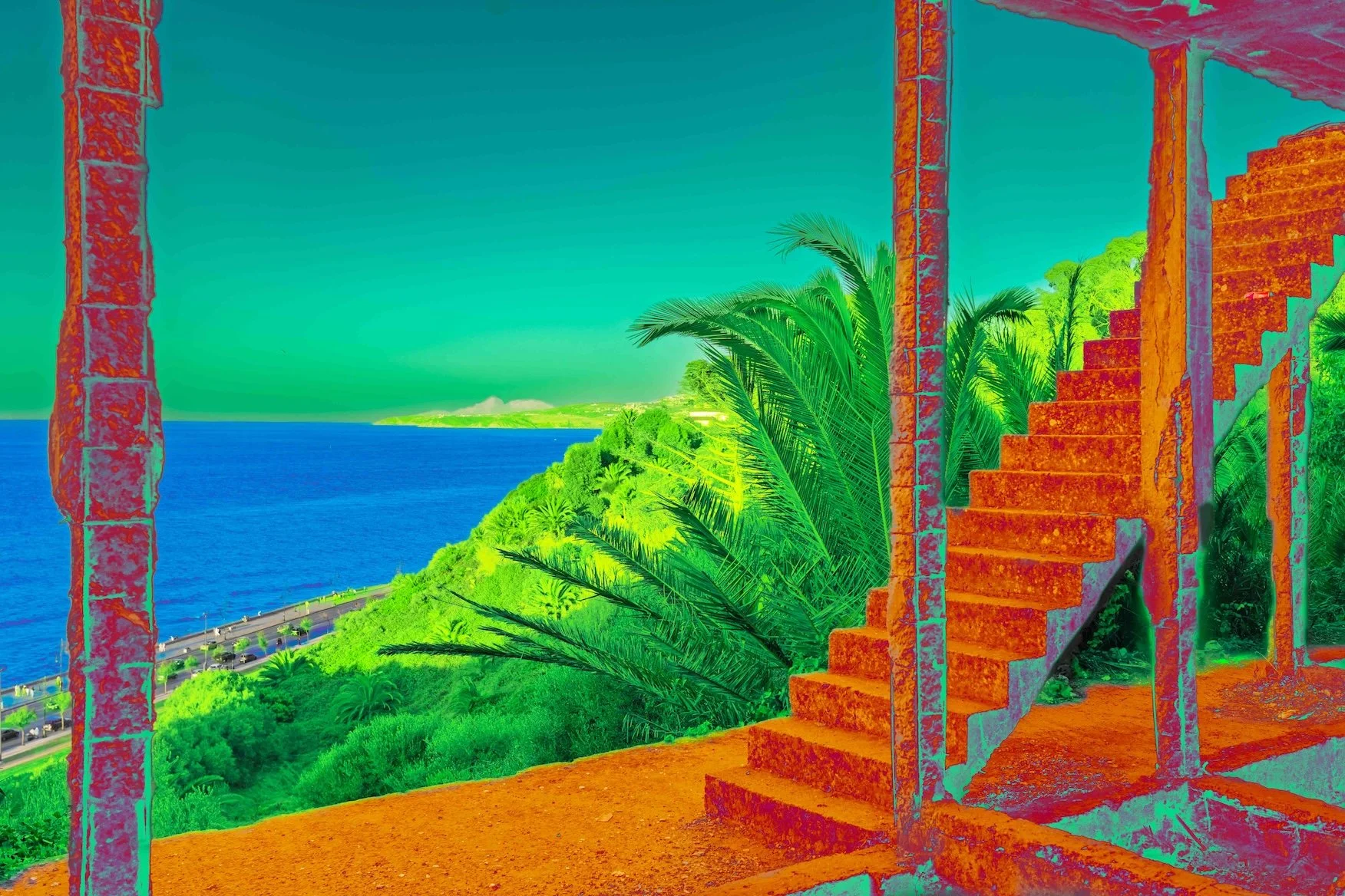 Les escaliers, Marshan Tanger, cette photographie montre une villa inachevée et le détroit de Gibraltar  