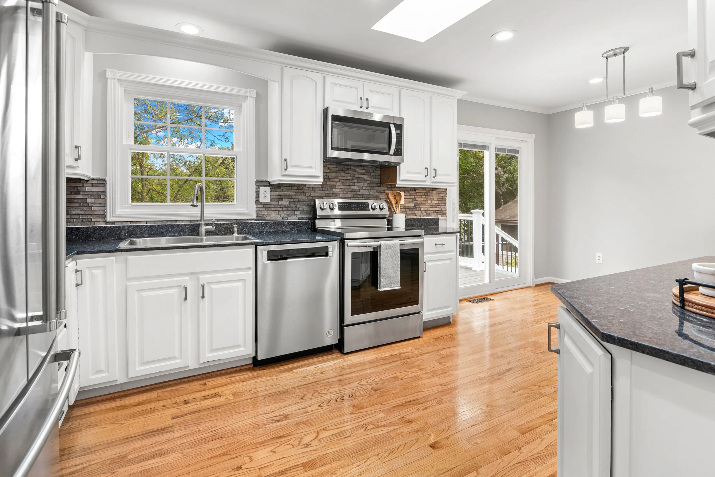 Who Helps Buyers Purchase a Home in Crofton, MD