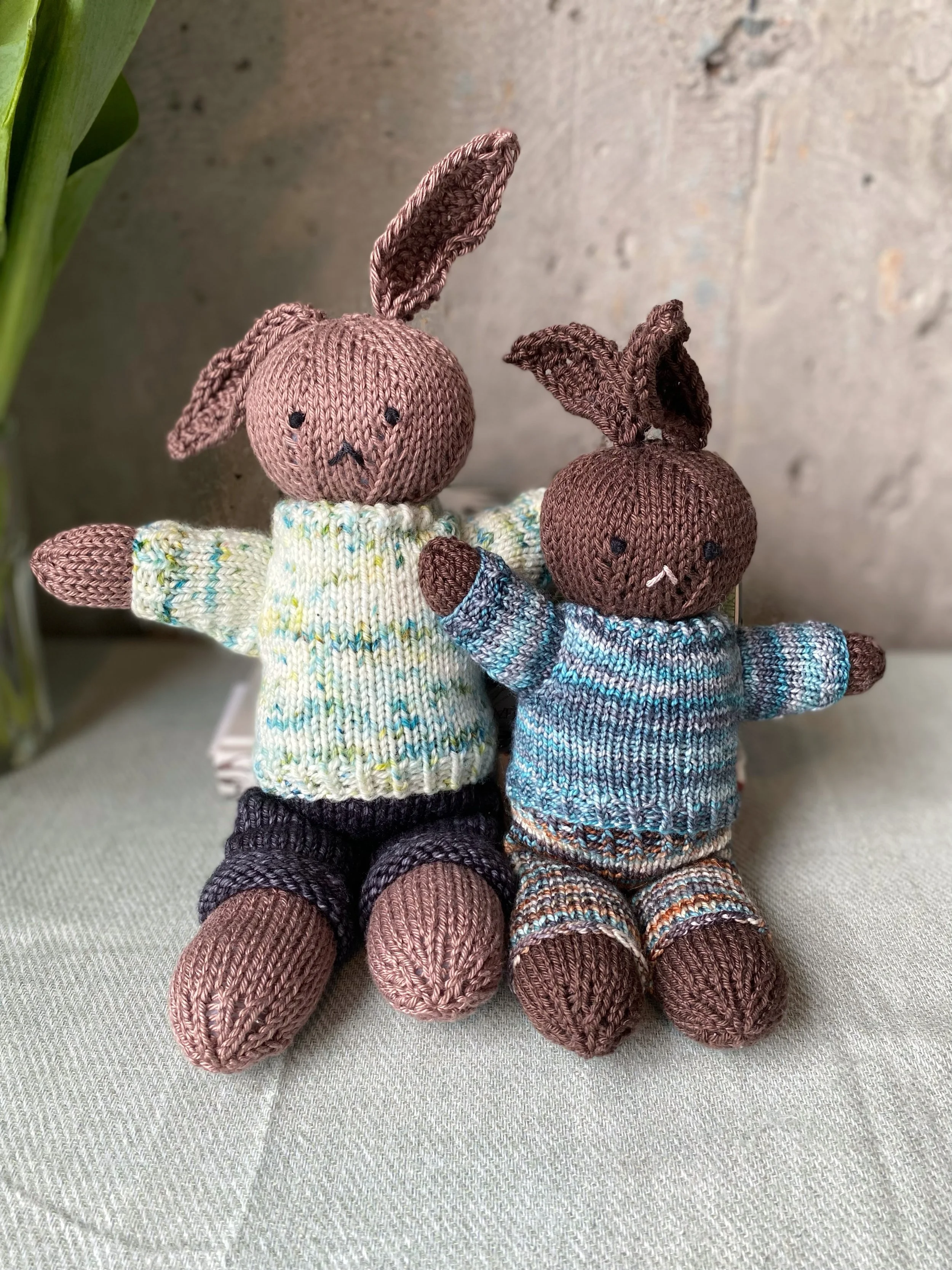 Techniques for Knitting Stuffed Animals — Classical Songbird Designs