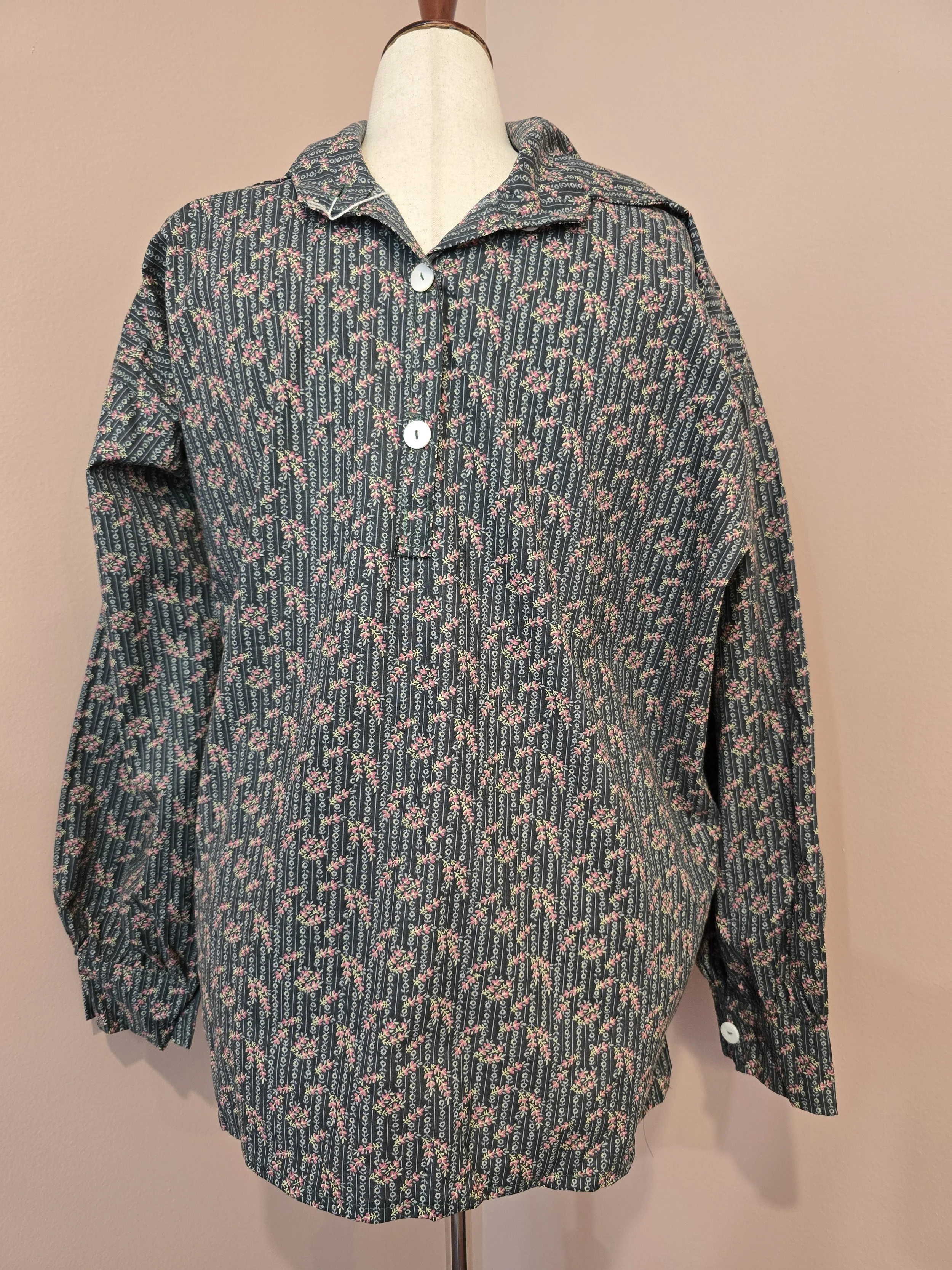 Men's 3 Button Shirt-X-large