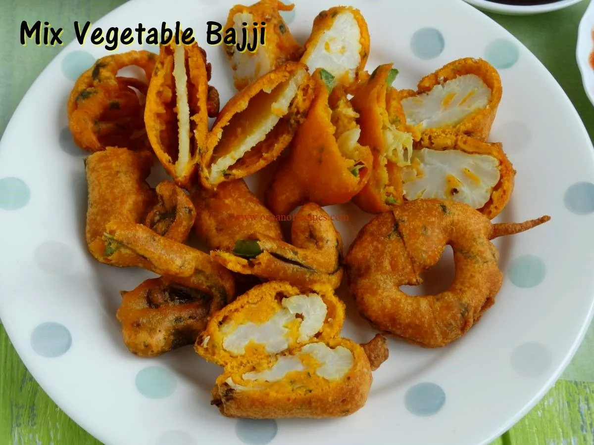 Mixed Vegetable Bajji with Coconut chutney (8pcs)