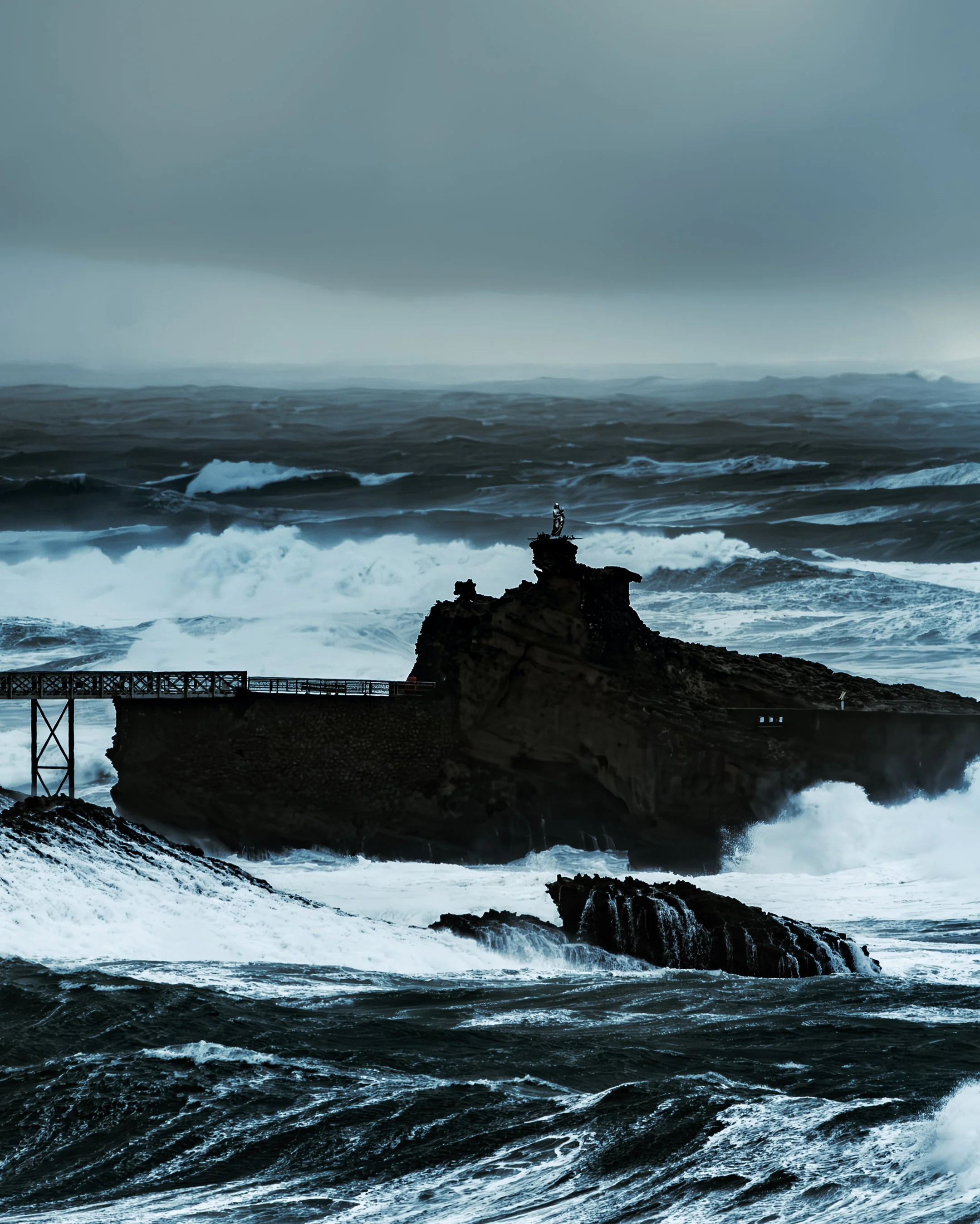 ROCHER DE LA VIERGE TEMPÊTE_.jpg
