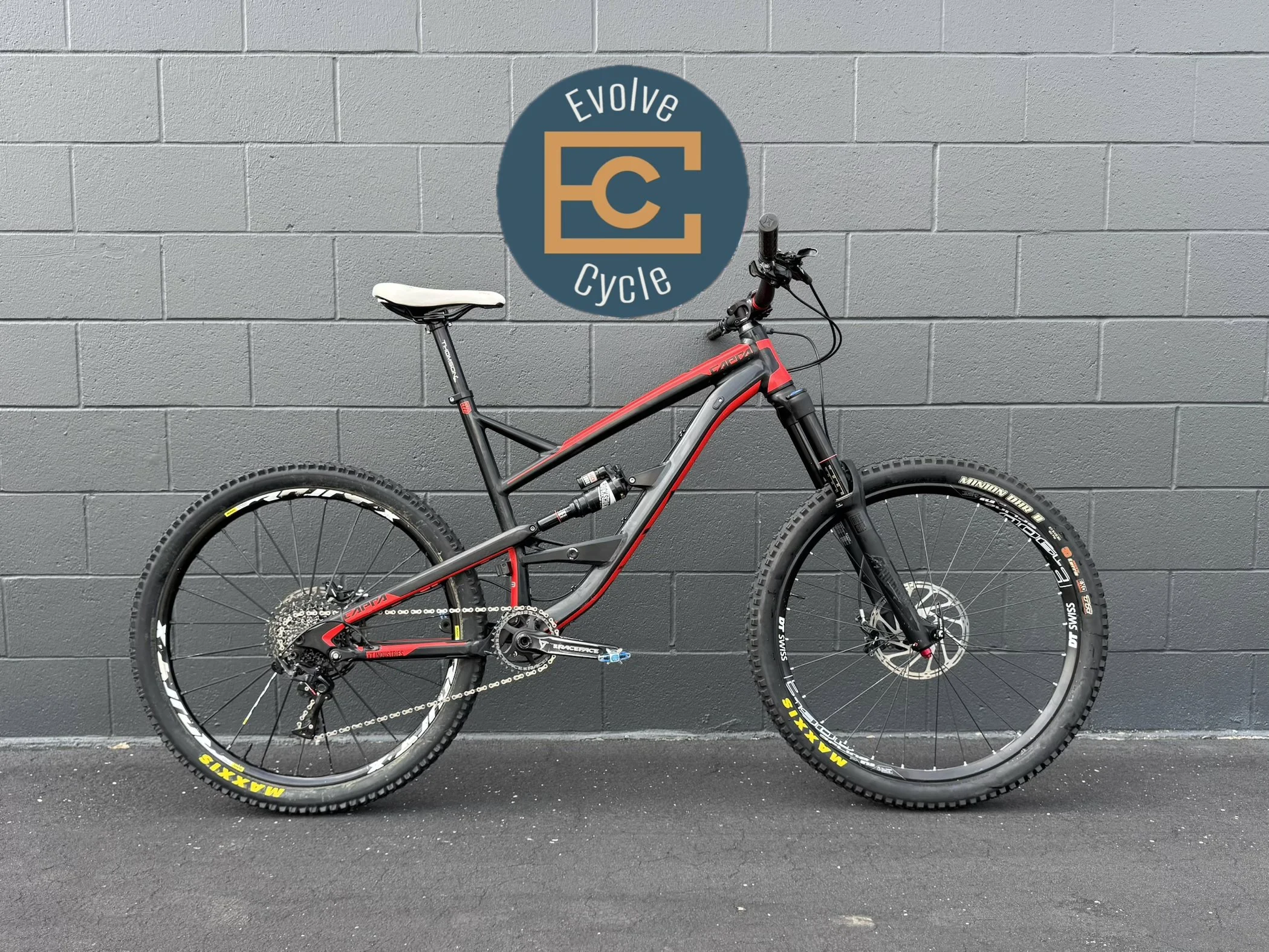 YT Capra Full Suspension Mountain Bike Large