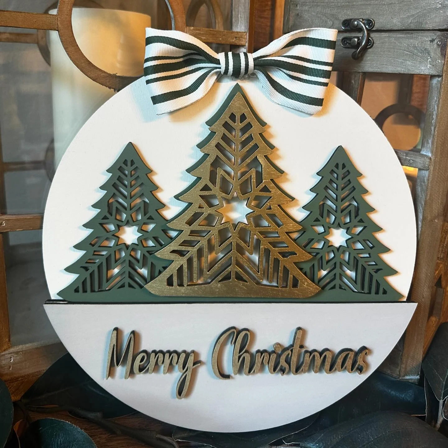 Making all this Christmas decor is really putting me in the Christmas spirit. What is your favorite part of the Christmas season?? 🎄