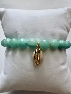 shell bracelet