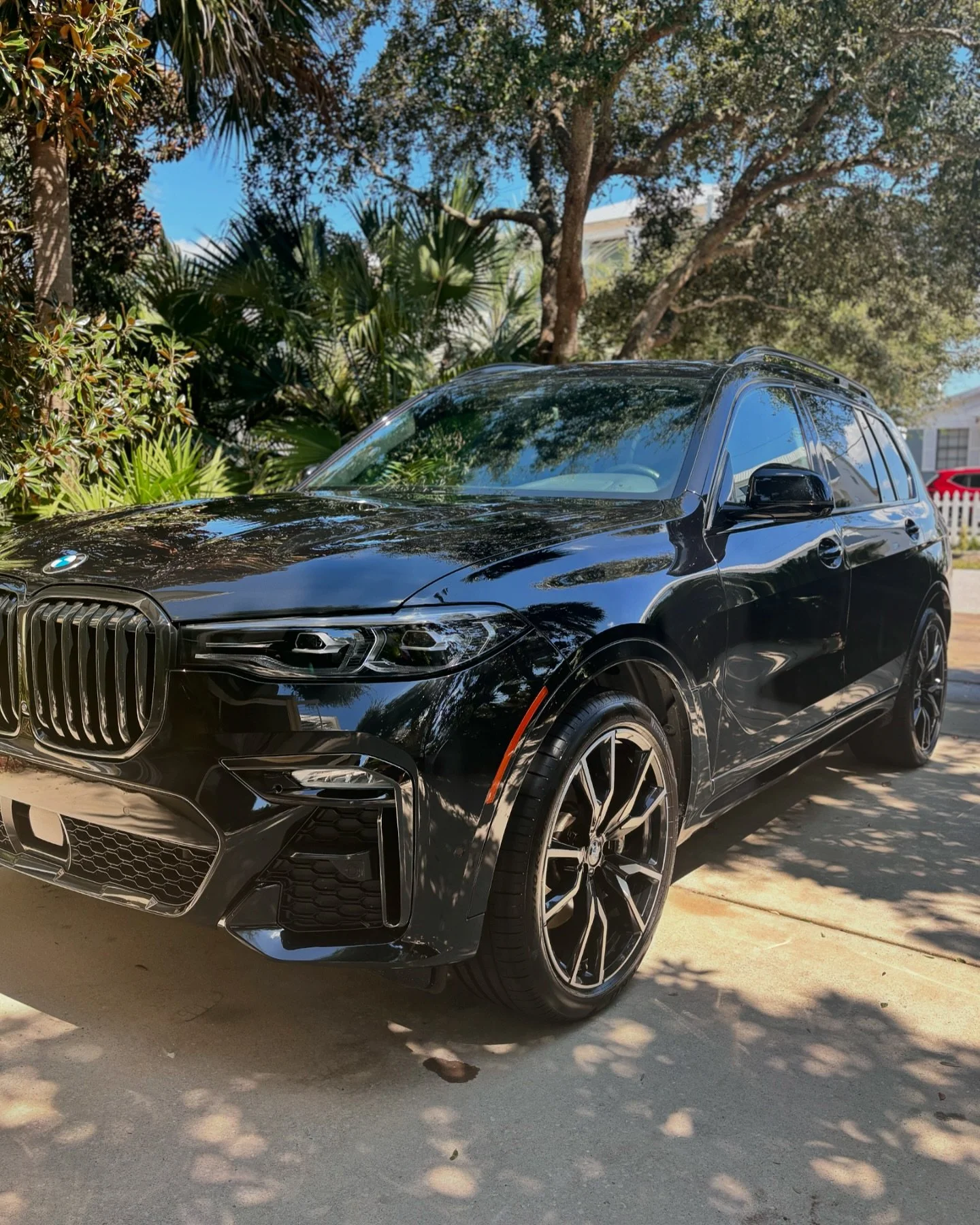 Did a 2 step paint correction and full interior detail on this BMW X7.#30a #santarosabeachflorida #destinflorida #freeportflorida #panamacitybeach #nicevilleflorida #alysbeach #autodetailing #mobiledetailing #ceramiccoating