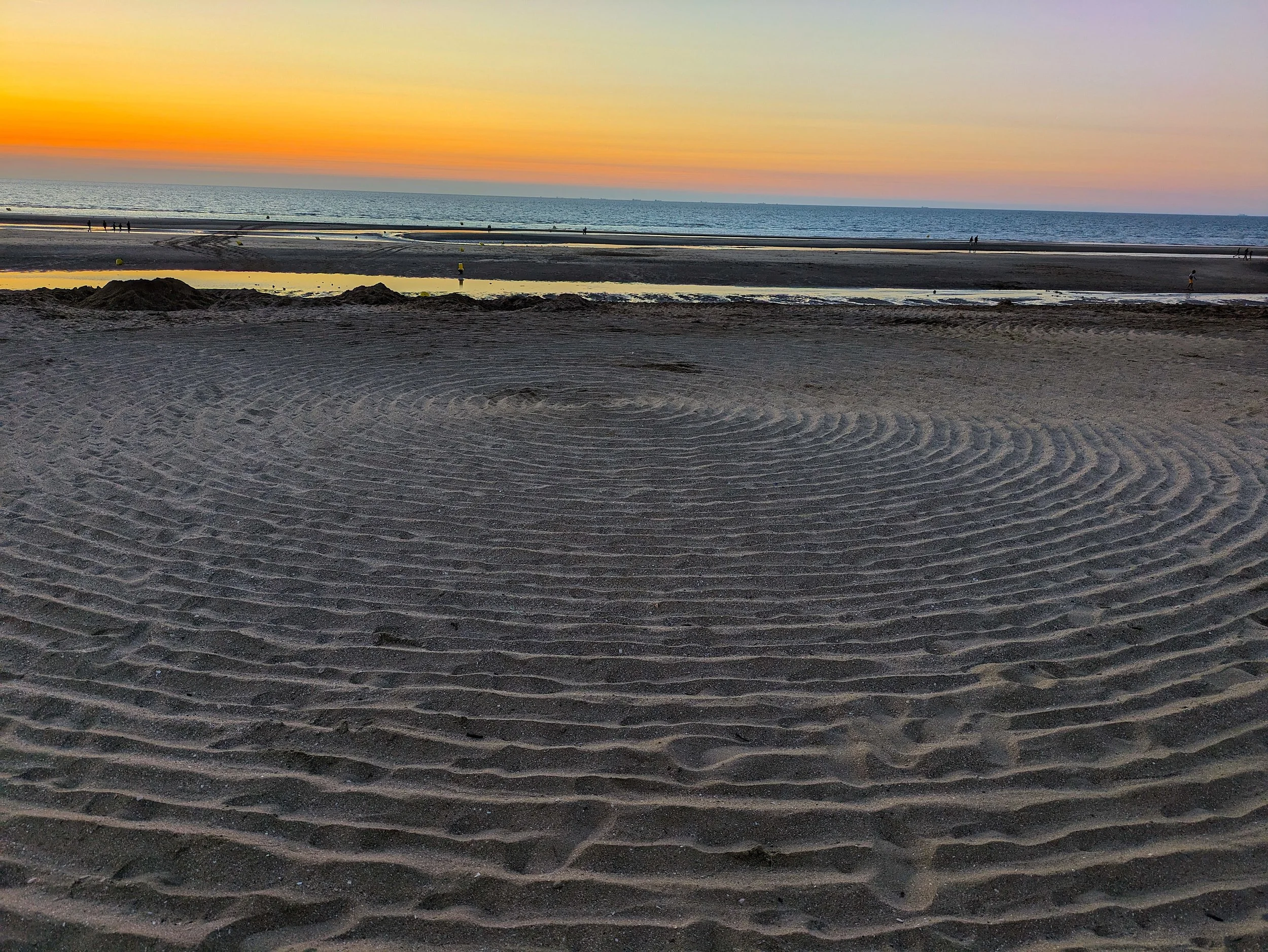 Figures sur la plage. Normandie. © Christian Gandjbakhch
