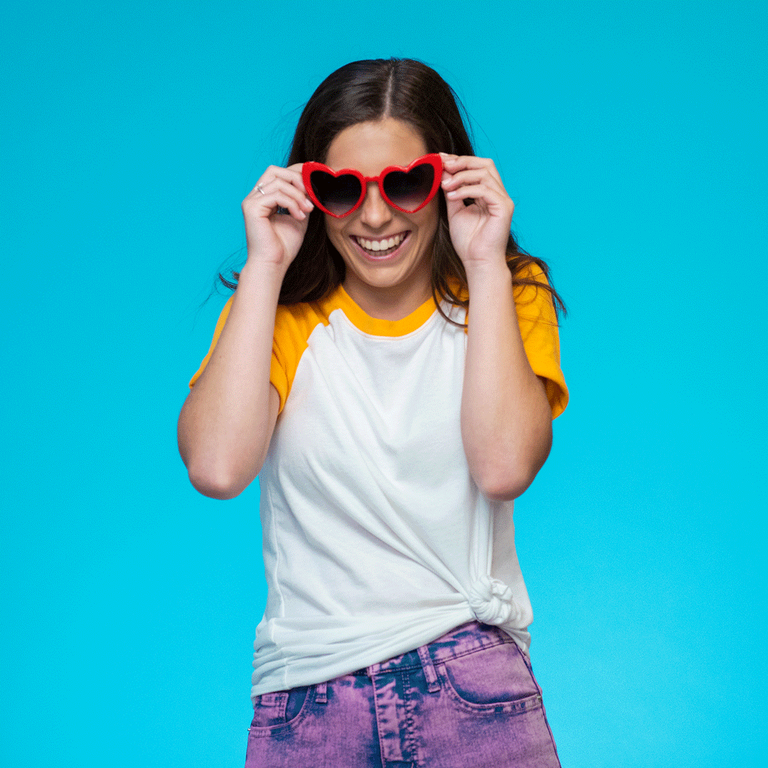 19-BORTHO-GIFS-SUNGLASSES-POST-option2.gif