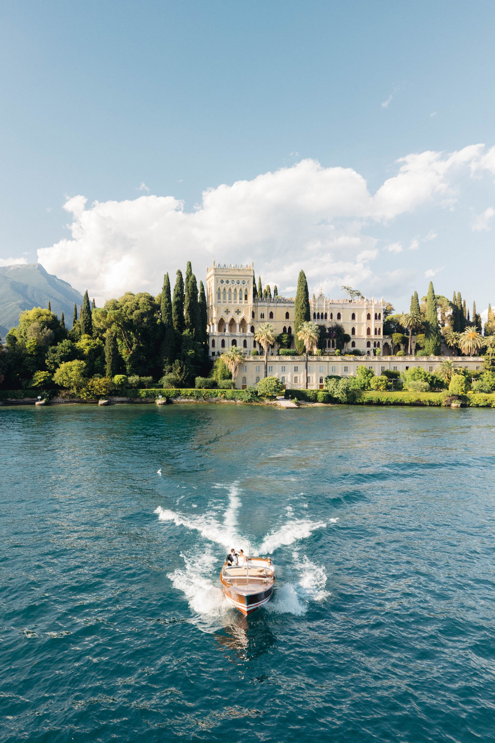 An Unforgettable Elopement Isola del Garda: Emily &amp; Andrew’s Poetic Destination Story