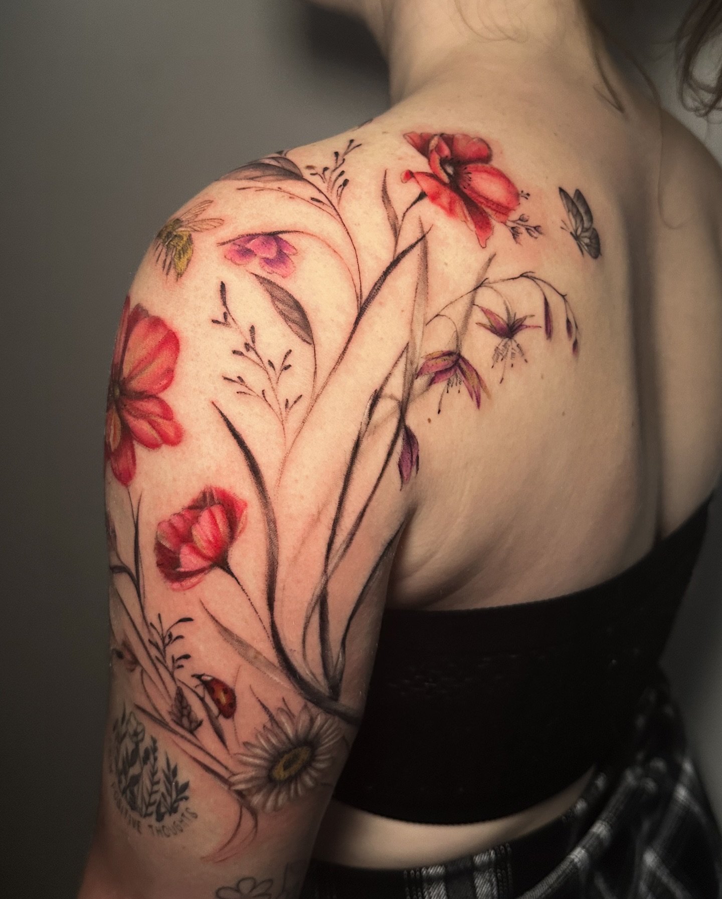 Wildflowers — for a wild soul💃🏼
Free, true, alive.
Thanks, Caroline, for the trust♥️
.
.
.
#tattoomontreal #montrealtattooartist