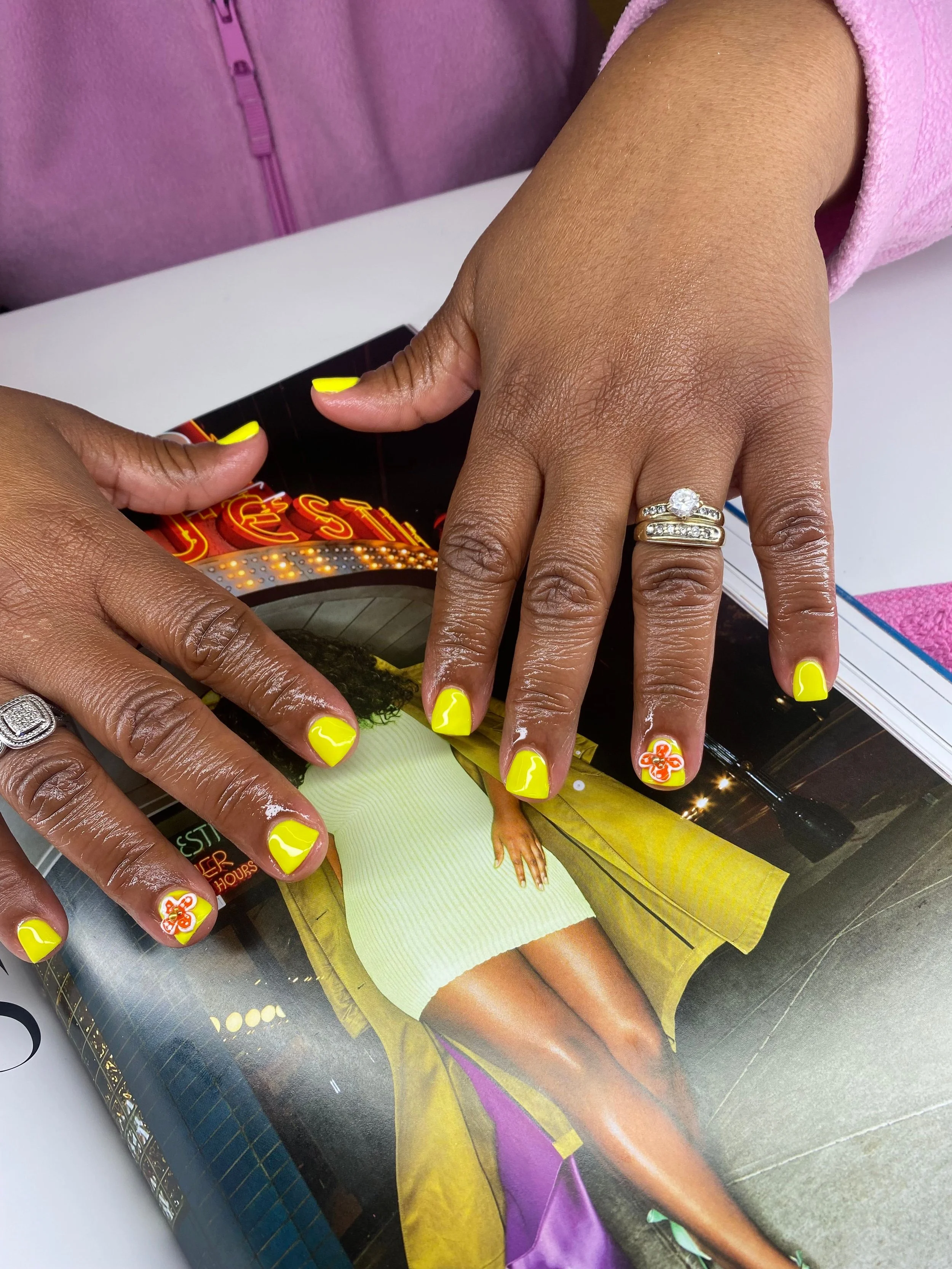 TIPS 312 manicure with 3D nail art flowers