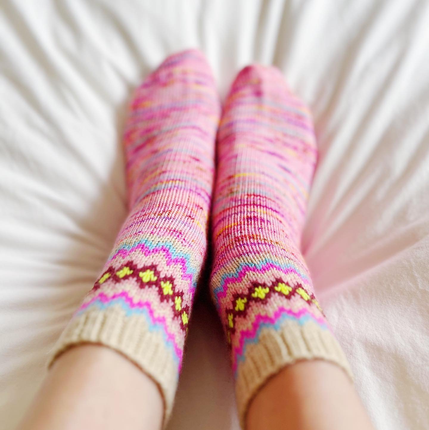 ✨The Mazie Socks are LIVE on Ravelry and my website! Use code HELLOMAZIE to enjoy 15% off now through Monday, April 15th! Newsletter subscribers, be sure to check your inbox for your special code! Links to the pattern are in my profile.✨
.
I&rsquo;m 