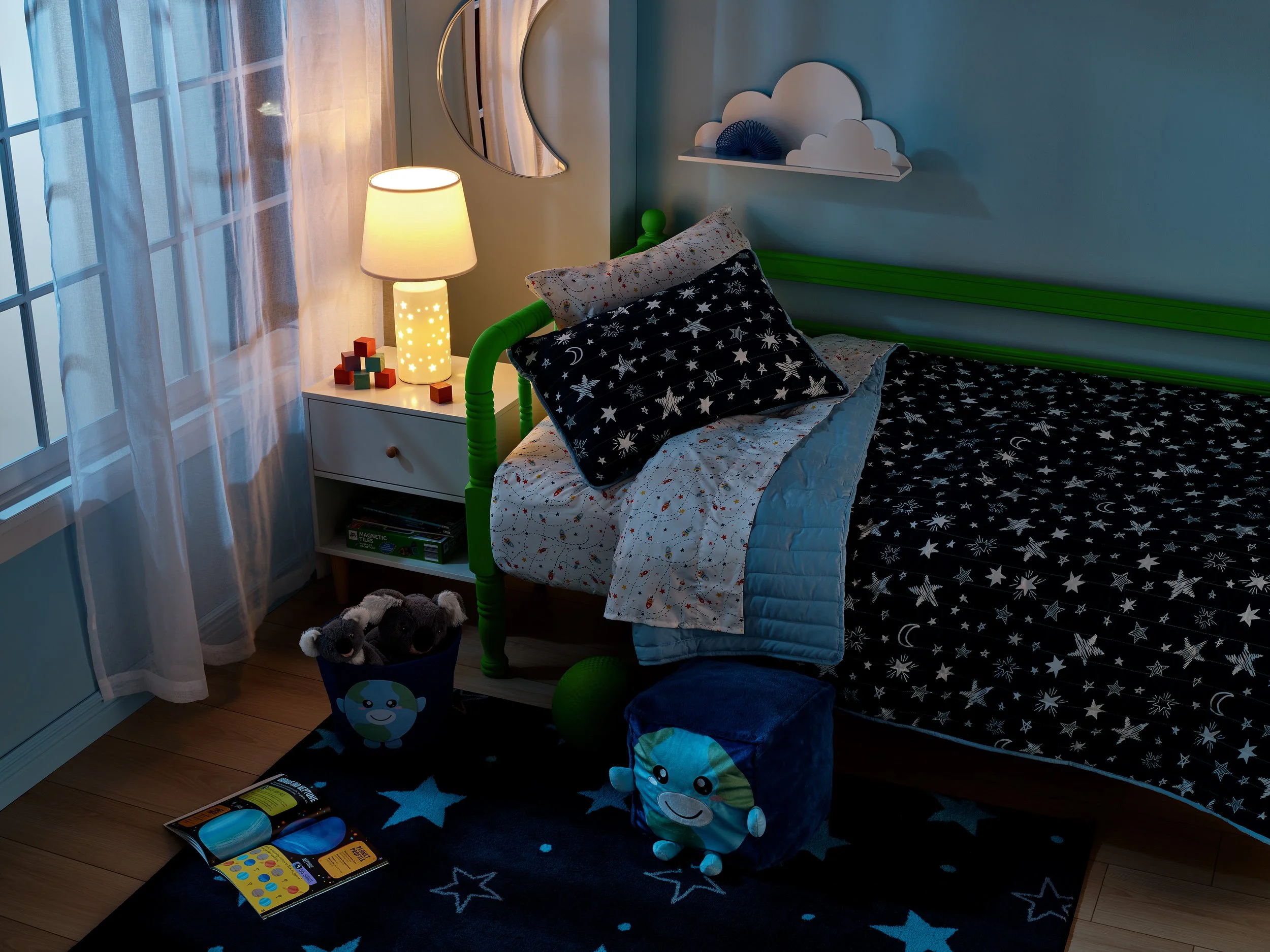 KidsBedroom_SpaceDecor_AF_Hero_2_GIF_02.jpg