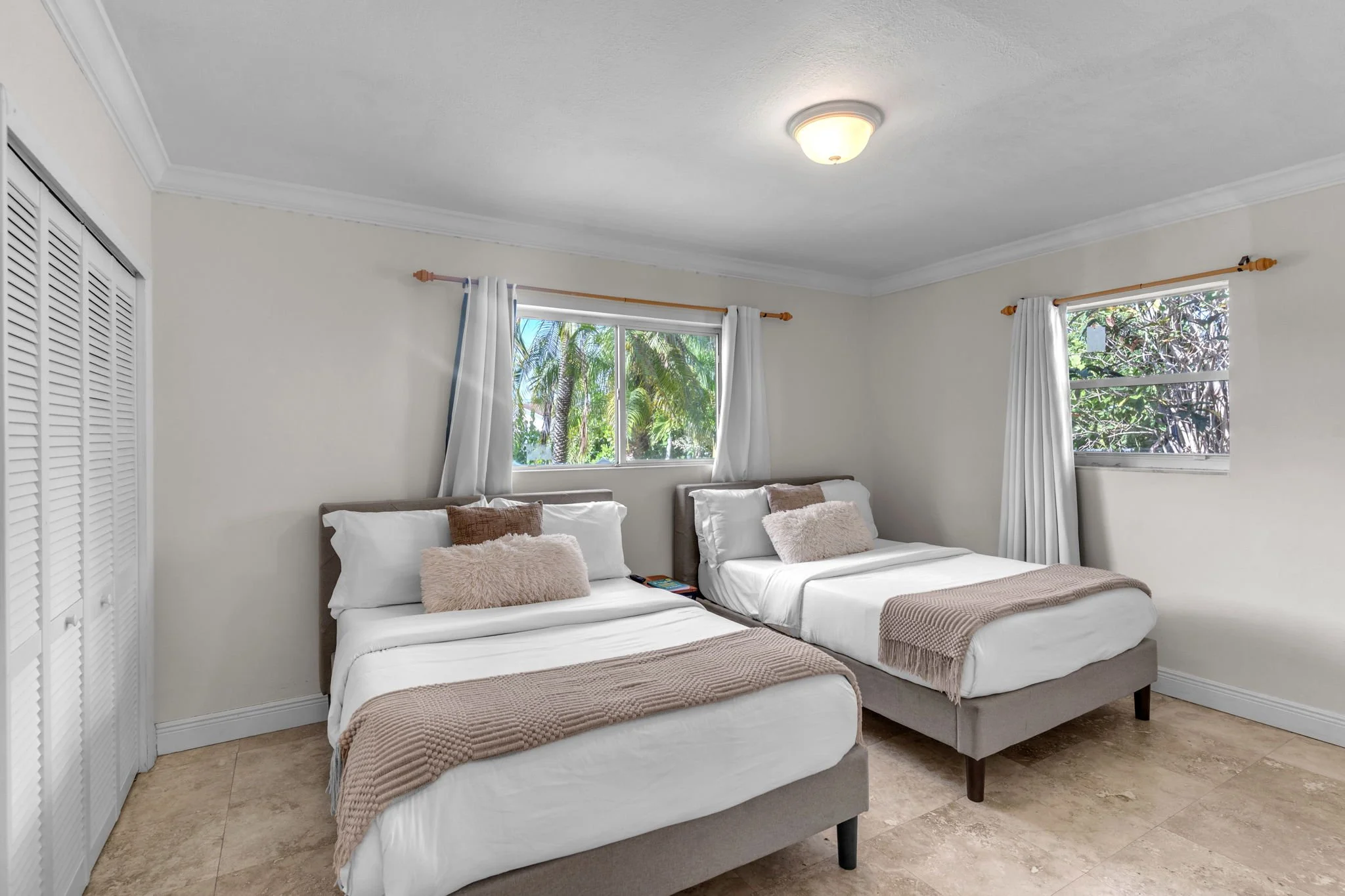 22-web-or-mls-11940SW185th-17.jpg