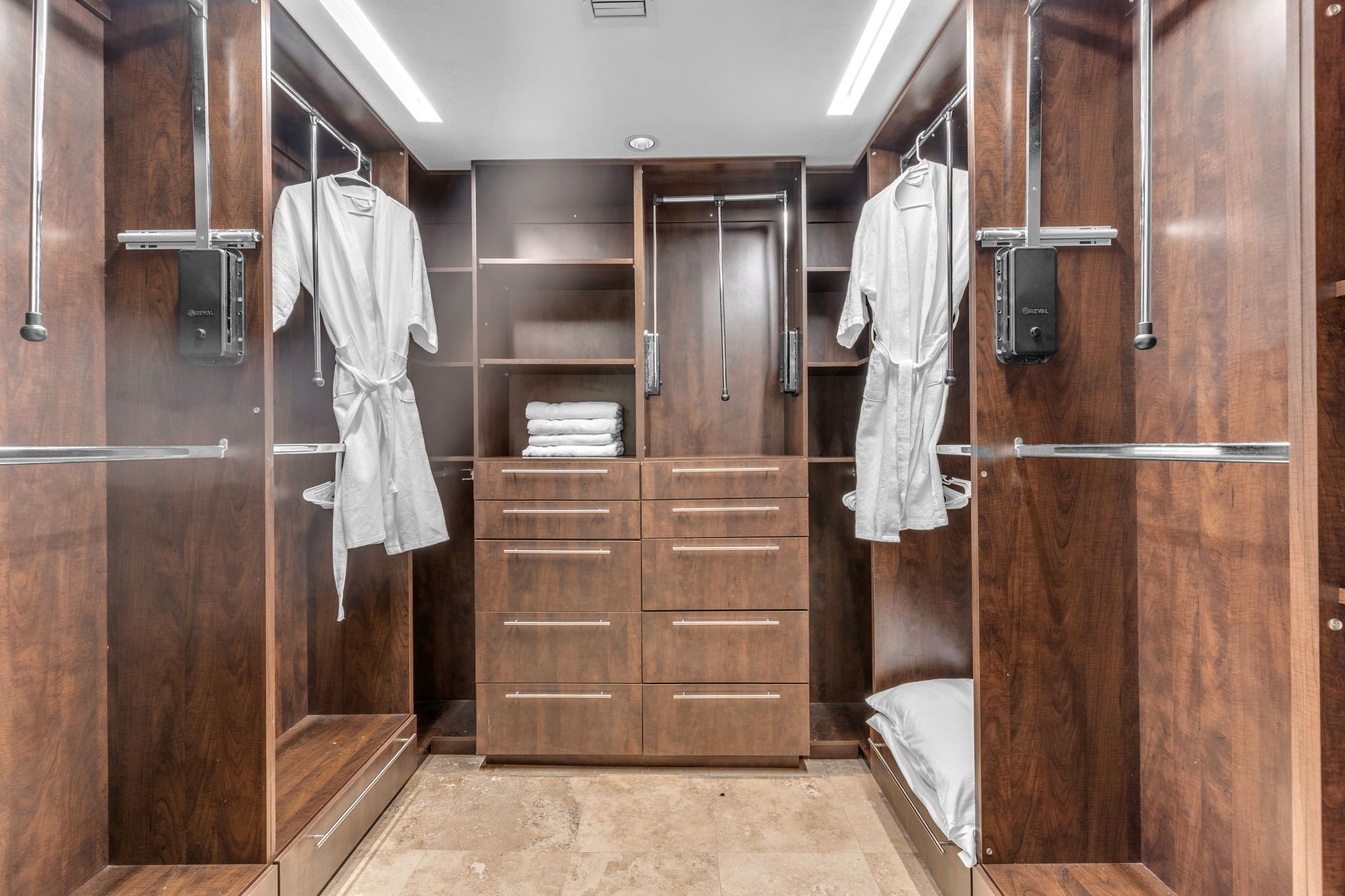 27-web-or-mls-11940SW185th-22.jpg