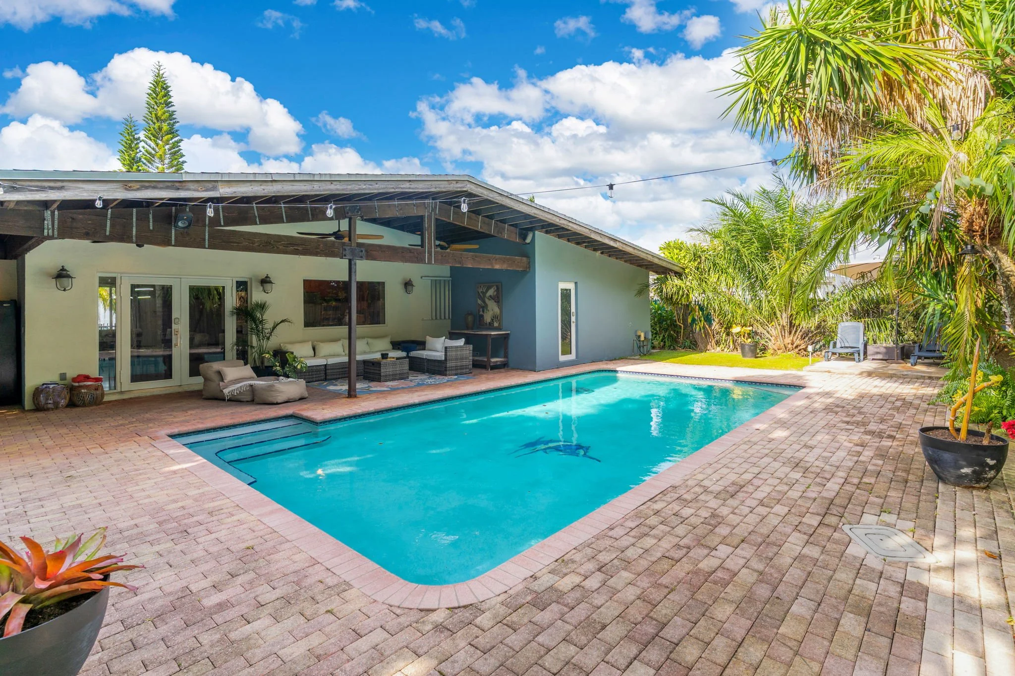 32-web-or-mls-11940SW185th-27.jpg