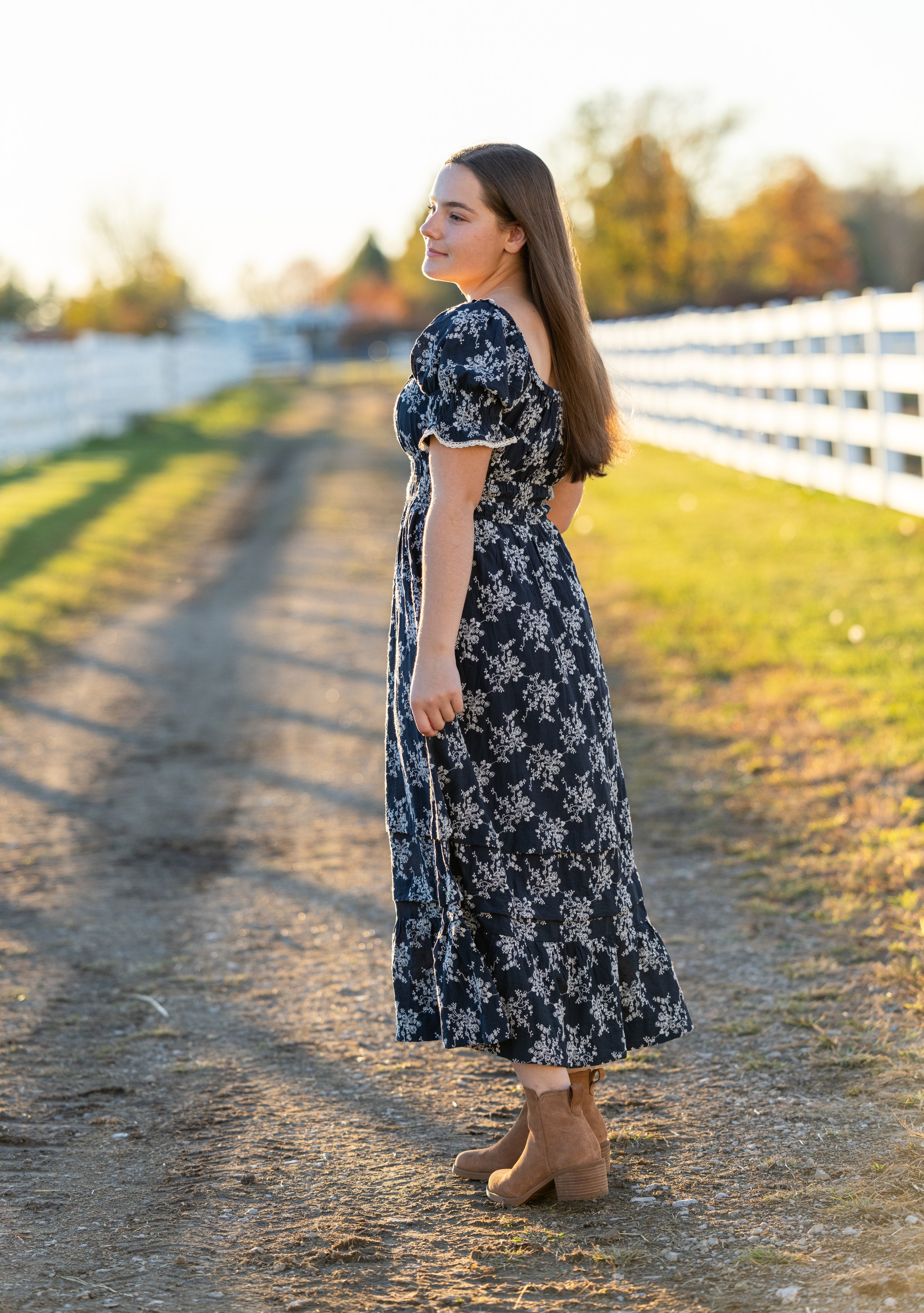 Kate Jones Senior Photos October 2025-48_compressed.jpg