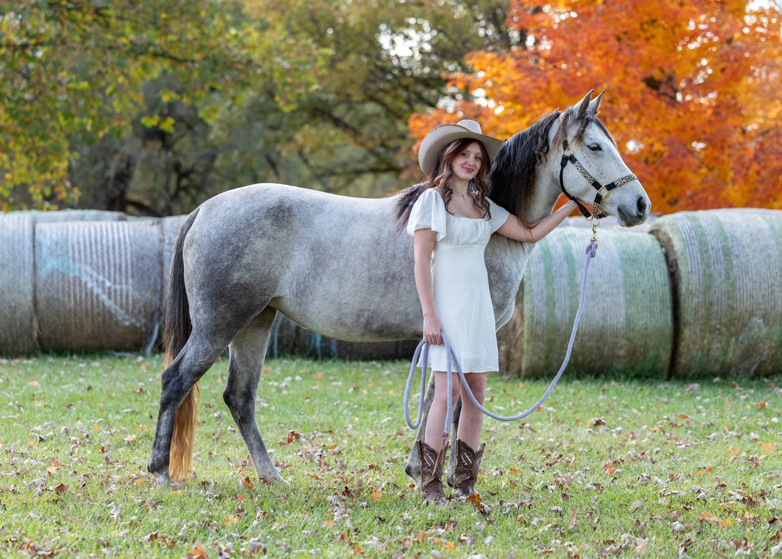 Gracelynn Senior Photos October 2025-5_compressed.jpg