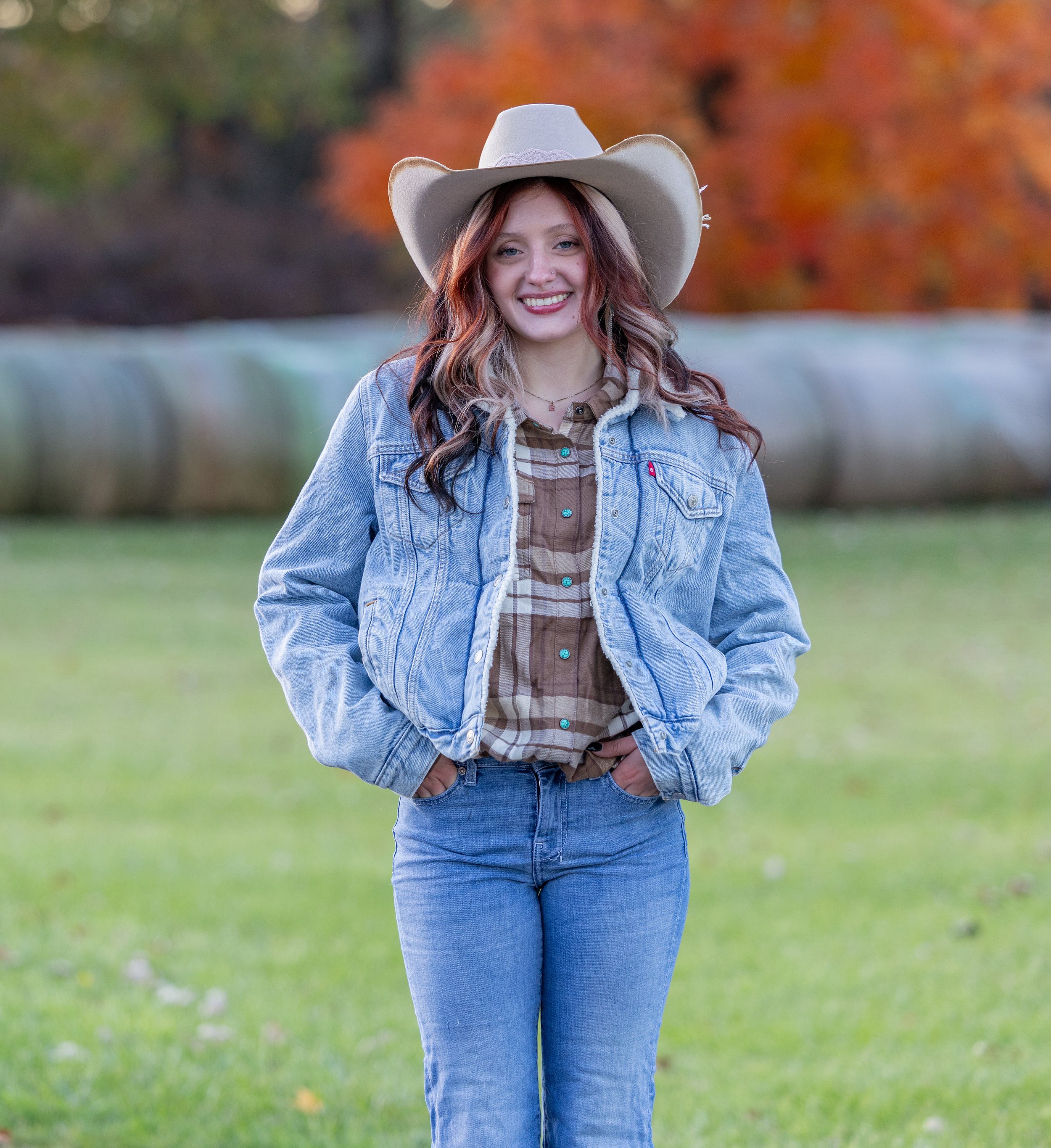 Gracelynn Senior Photos October 2025-49.jpg