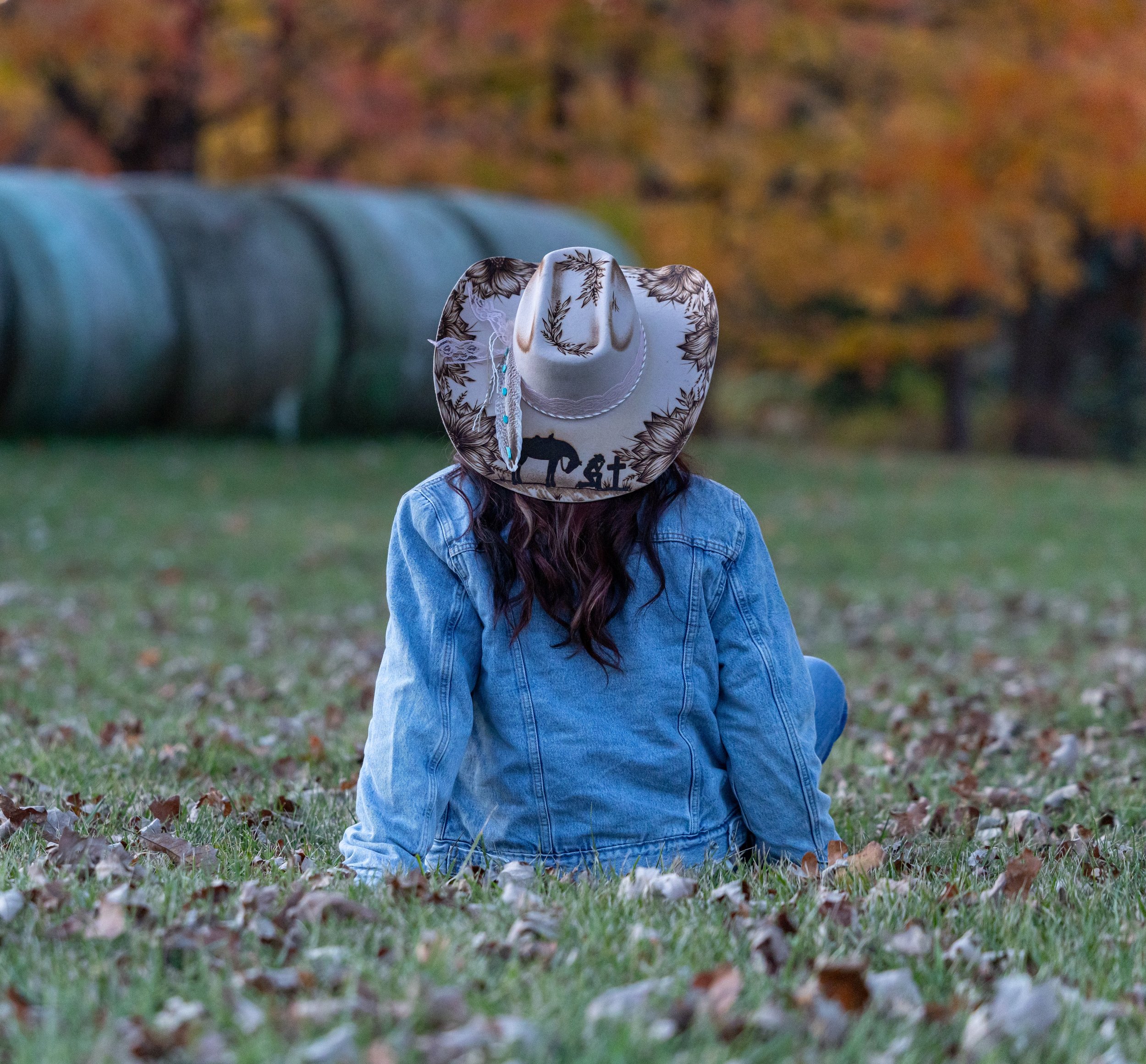 Gracelynn Senior Photos October 2025-102_compressed.jpg