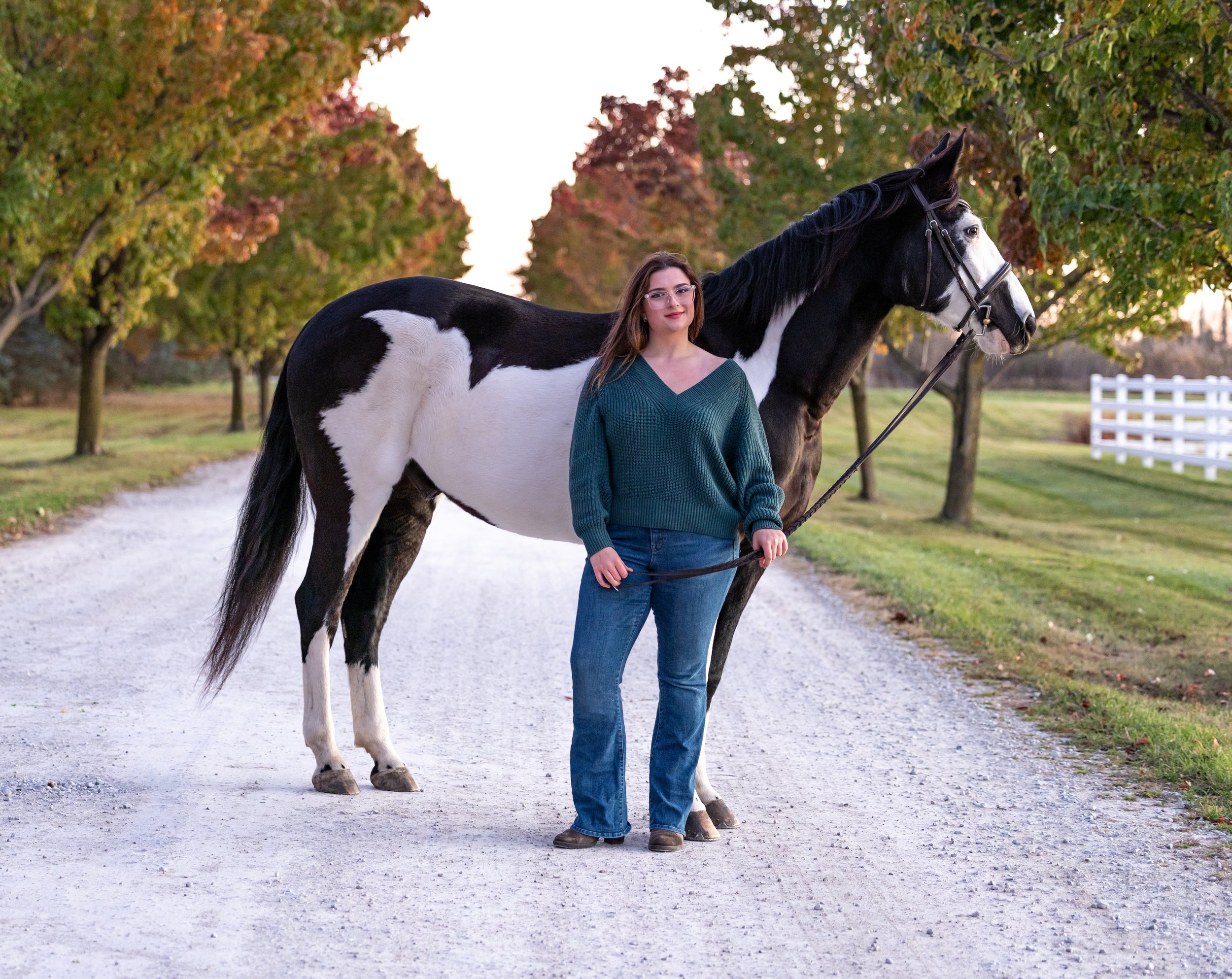 Aine Senior Photos November 2025-104_compressed.jpg