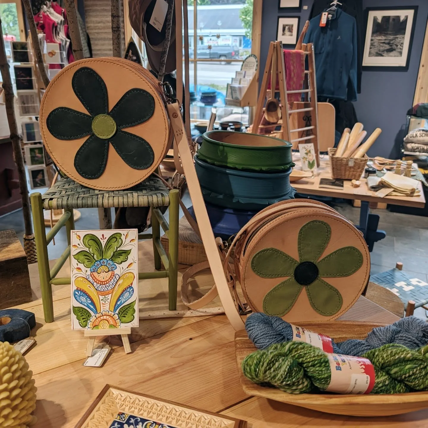 The end of summer flew by! With trying to make the most of being outside and with the people I love before the busyness for the school year I haven't made a lot of time for leather! But now with the cooler temps and back to my school year job routine