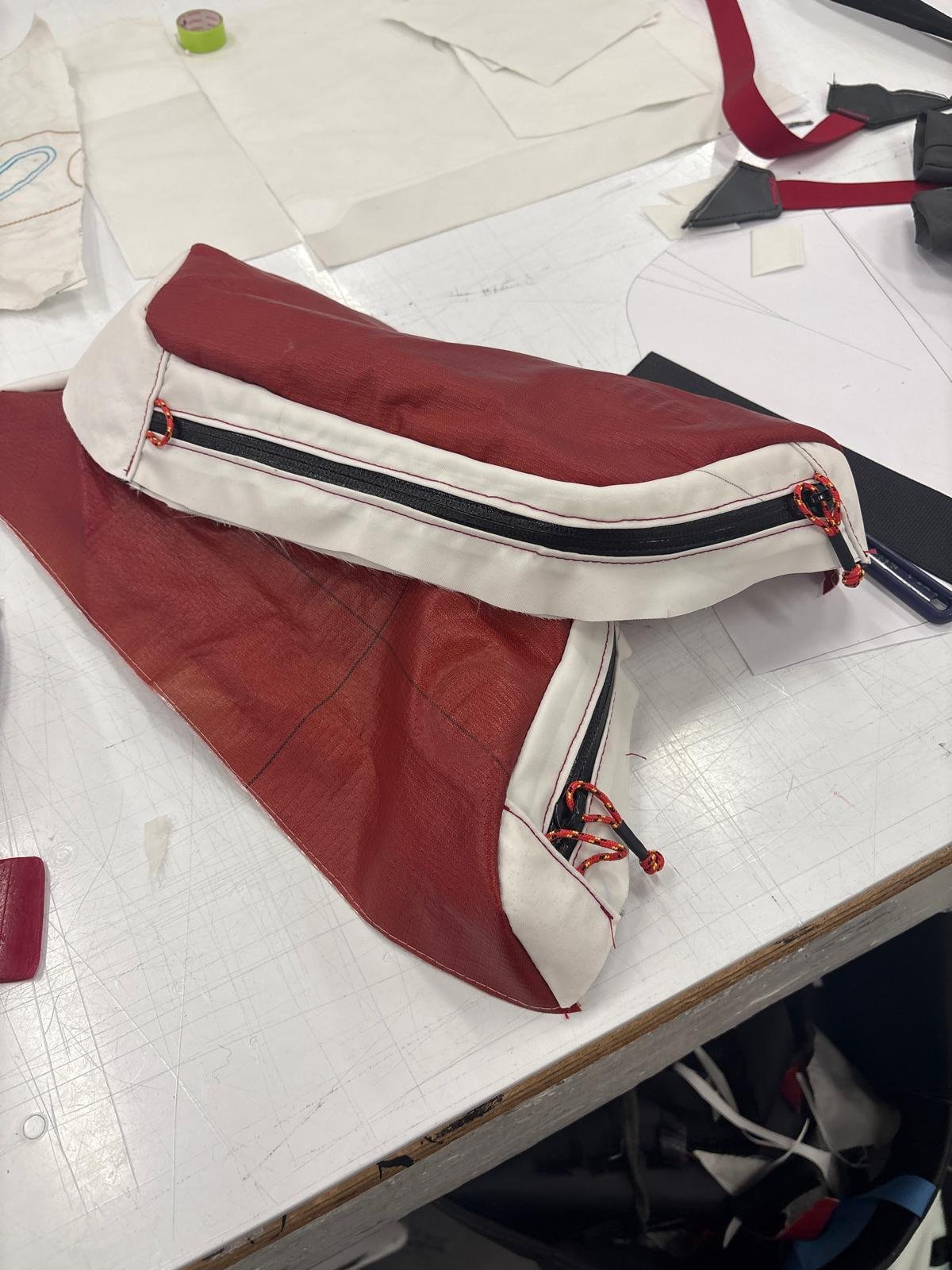 V3 side zipper pockets