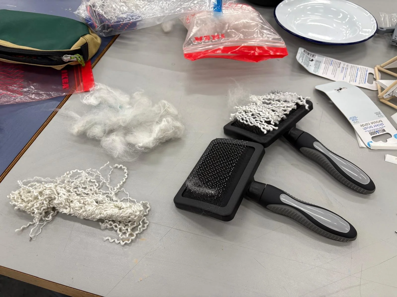 Carding Rope into fluff
