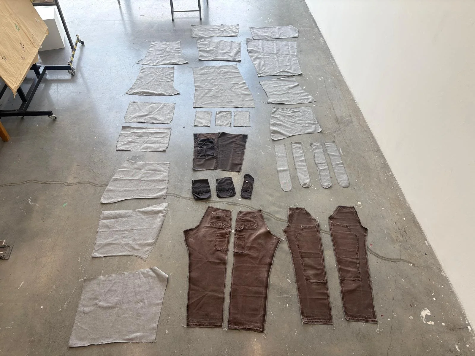 Scrap fabrics layout