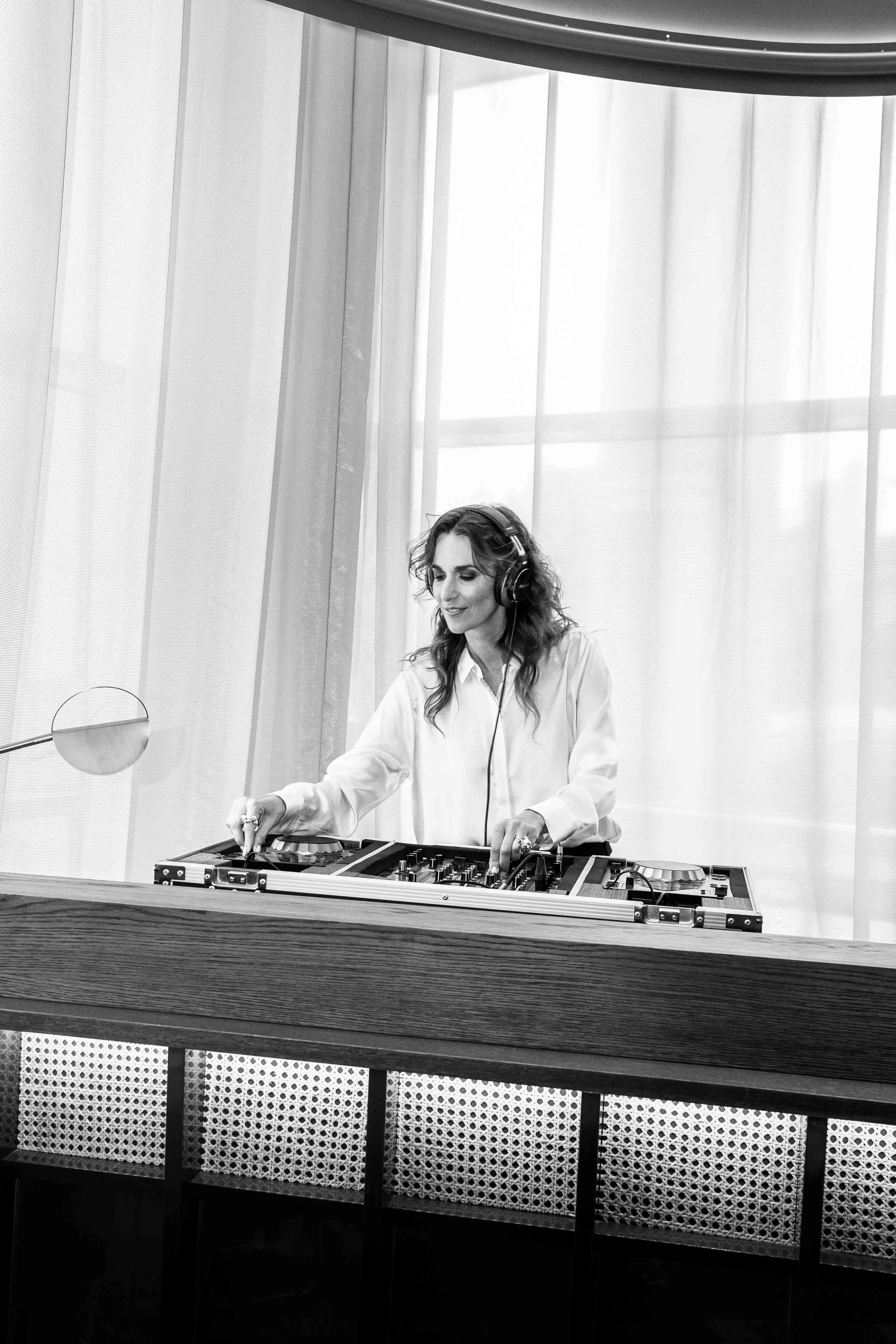 Katrien Smets - Presentatrice dj voice-over