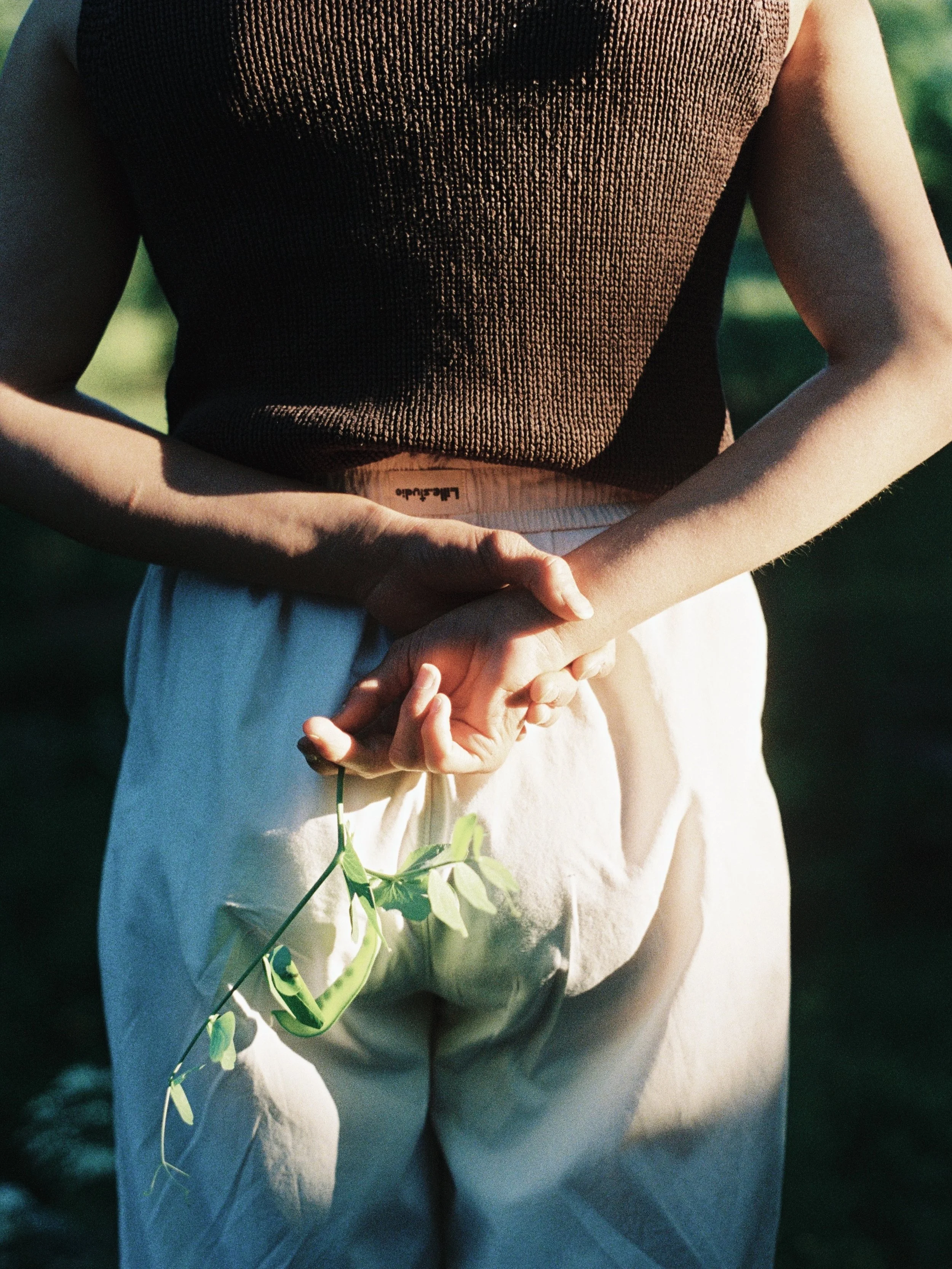 These were taken in the height of summer. The sugar snaps are long gone and fall is quietly creeping in &mdash; but I keep coming back to these photos.

Summer, sugar snaps and ruffle pants. Holding onto these a little longer. 🫛🧺

🏷️ SUMMERHARVEST