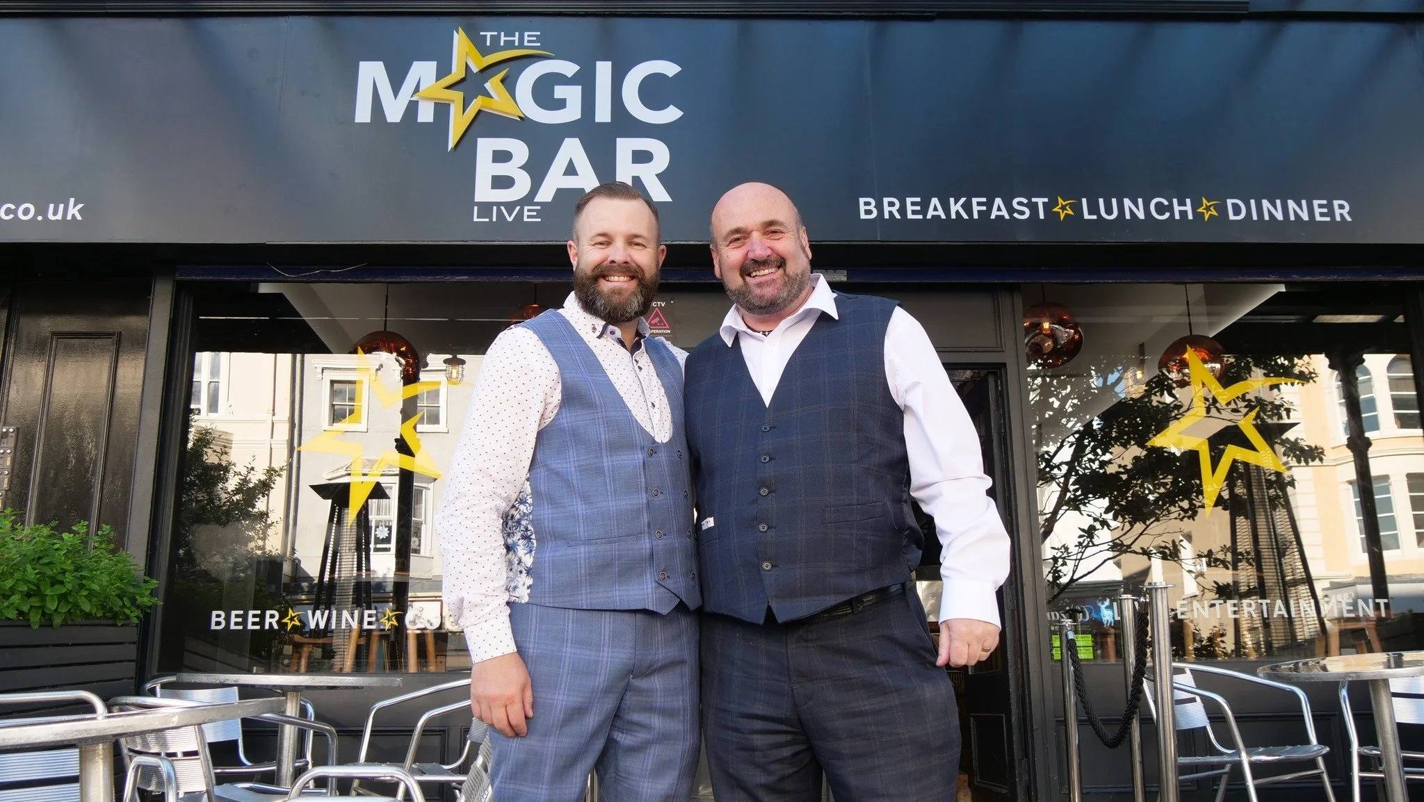 ⭐Next show -  Wednesday - Laughs & Wonder ⭐
Get ready for an unforgettable evening of laughter and astonishment as we present our Laughs and Wonder Magic Show, featuring not one, but two incredible magicians! 
Brace yourself for a double dose of