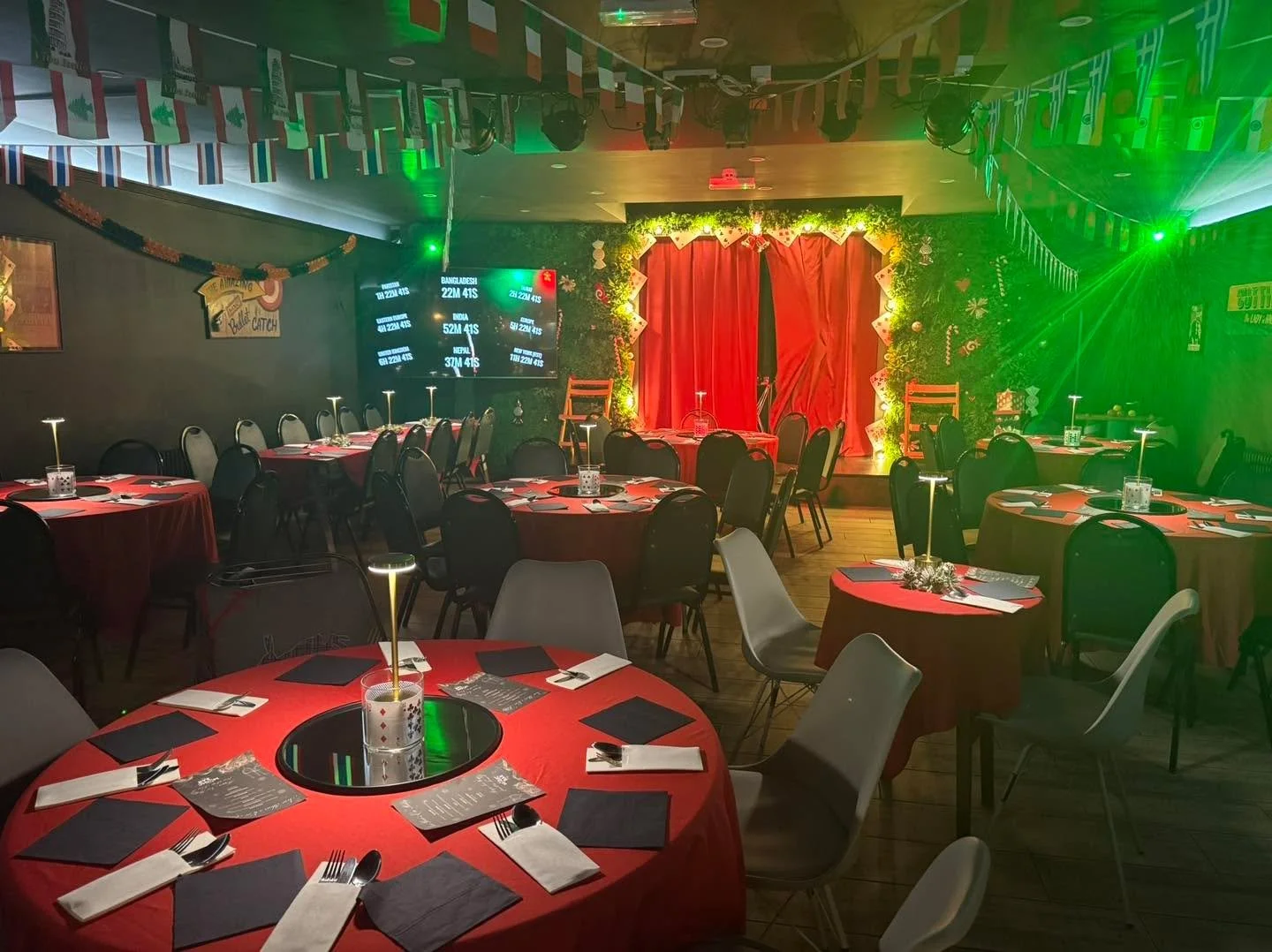 ⭐️ New Years Eve Party with a little bit of Magic! ⭐️
We still have space available for our New Years Eve Party. 6 course meal which each course being served with Magic. Our party is family friendly! 

Book now: www.themagicbarlive.co.uk/tickets