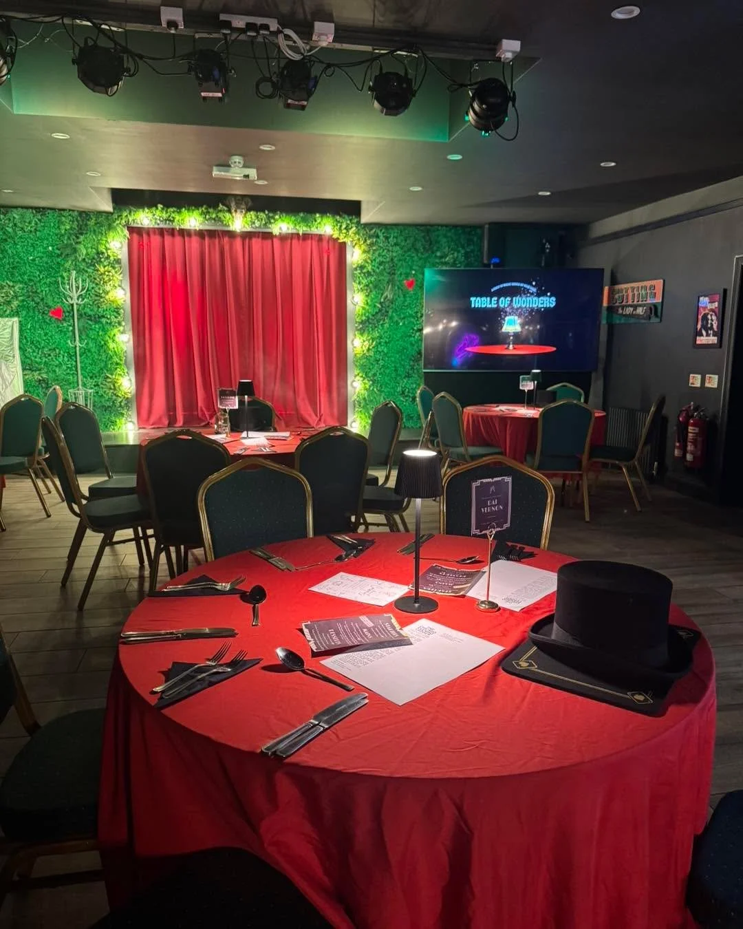 ⭐️ New Event - Table of Wonders ⭐️
Tonight was the first of 12 Table of Wonder events. This is an exclusive event with only one a month. Just 5 tables! 

Enjoy Magic, Live music, Fantastic Food &amp; Cocktails all in one night!
#livemusic  #magic #cl
