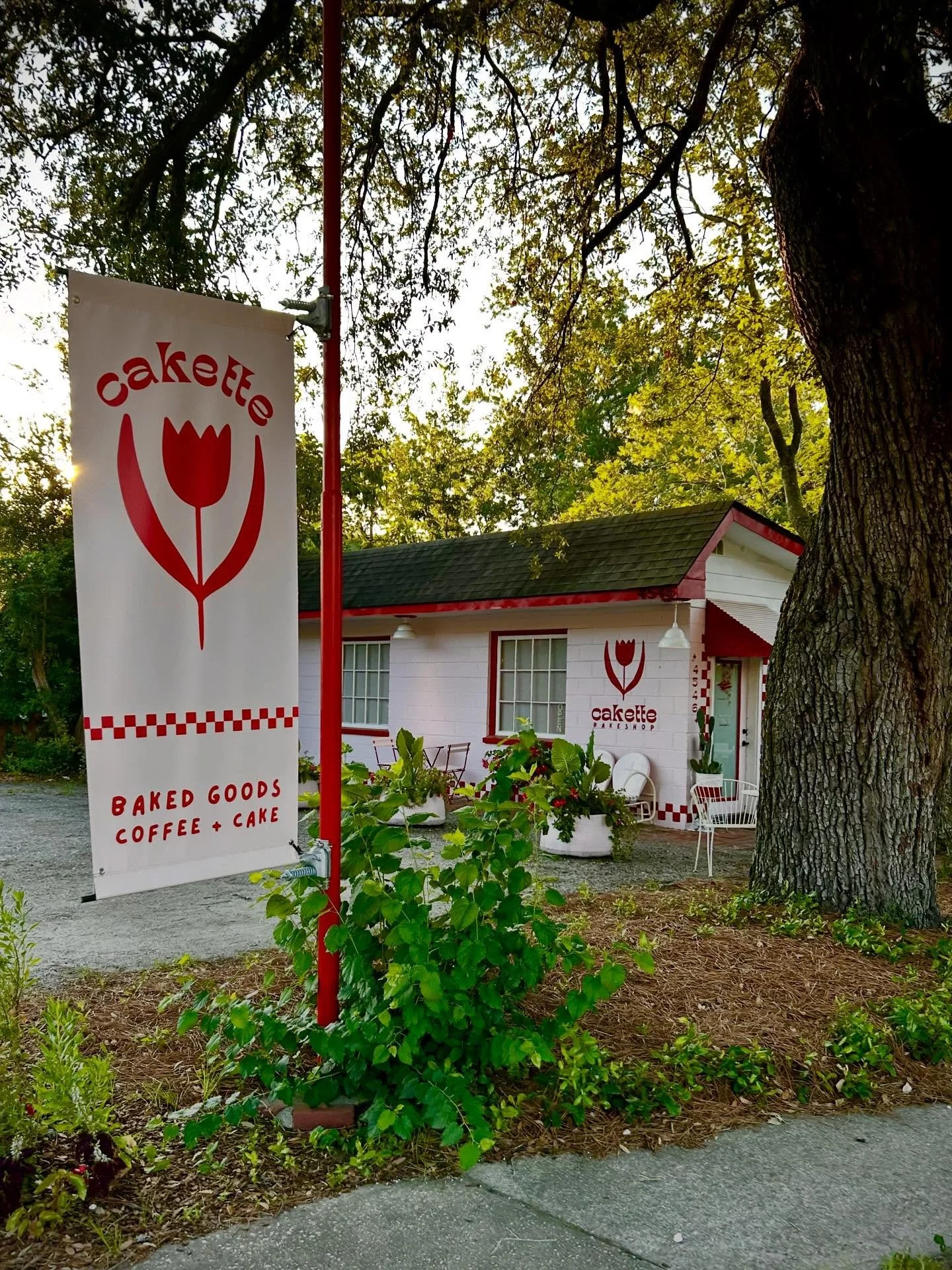 Cakette Bakeshop isn&rsquo;t your average bakery&mdash;we&rsquo;re a tiny team baking big love just three days a week in the heart of Park Circle, North Charleston. We specialize in small-batch goodies that change with our whims (and the seasons), an