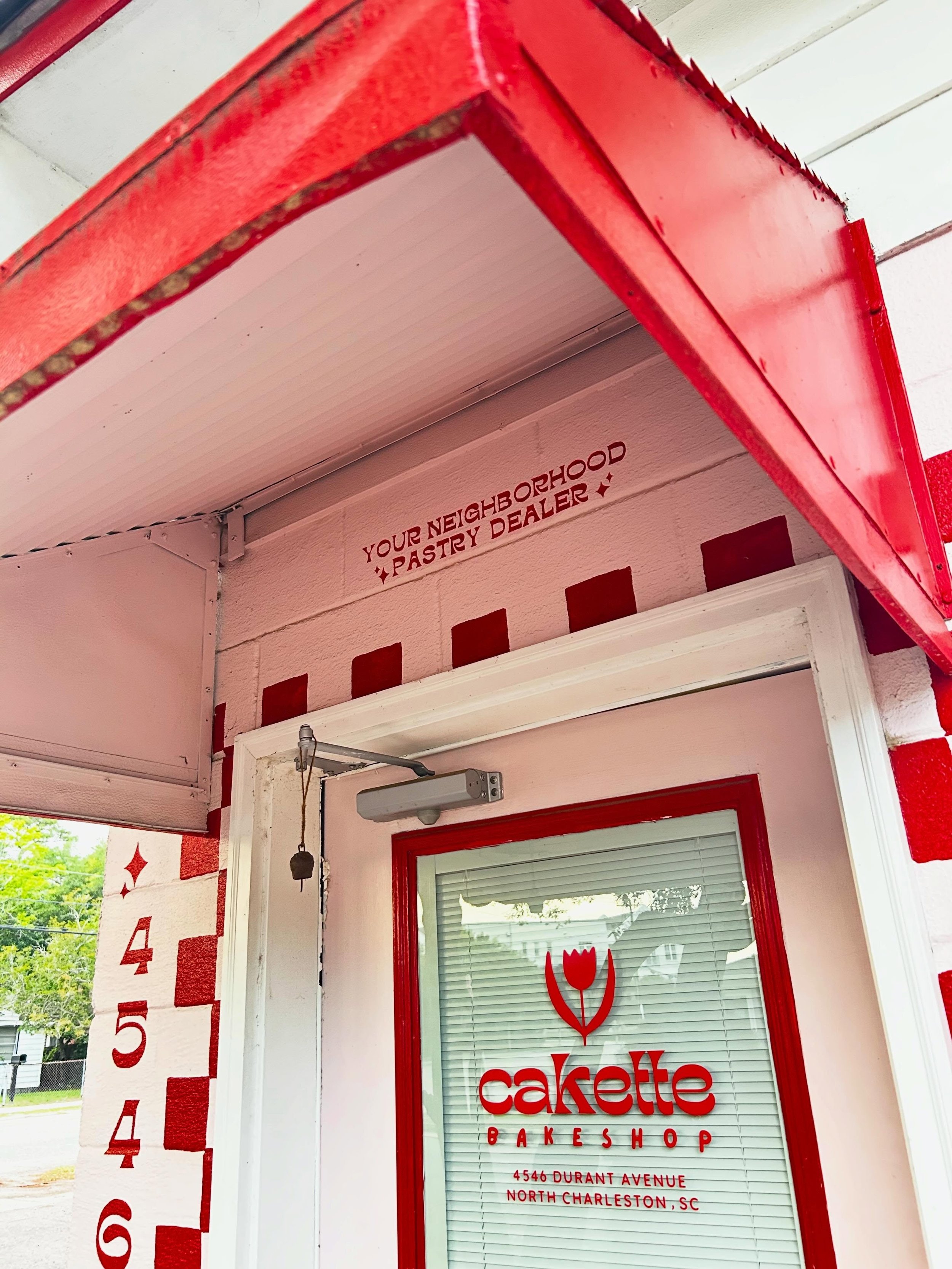 BACK TO REGULAR SHOP HOURS THIS WEEK! ❤️🌷 THURS/FRI 7-11, SAT/SUN 8-12 💋