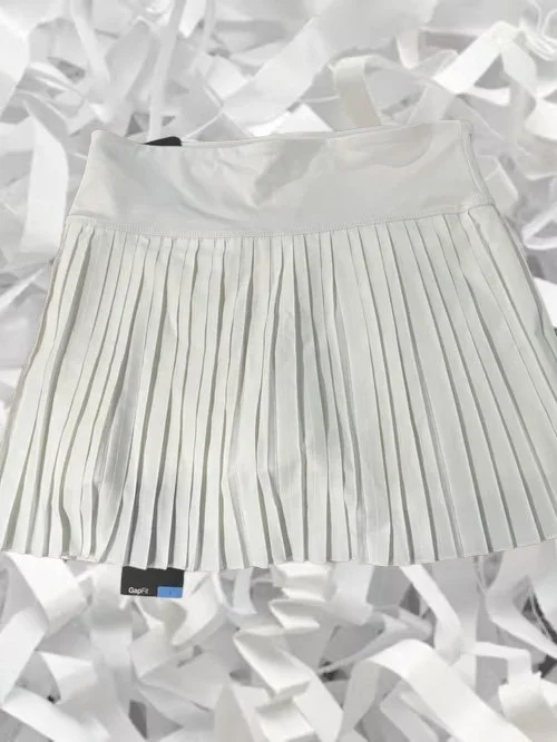 White Gap Fit pleaded skort