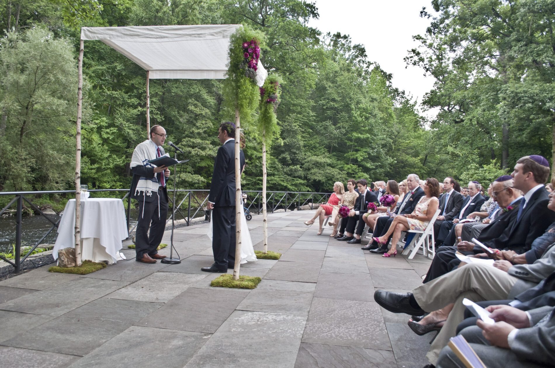 under the chuppah at a New York Botanical Garden wedding