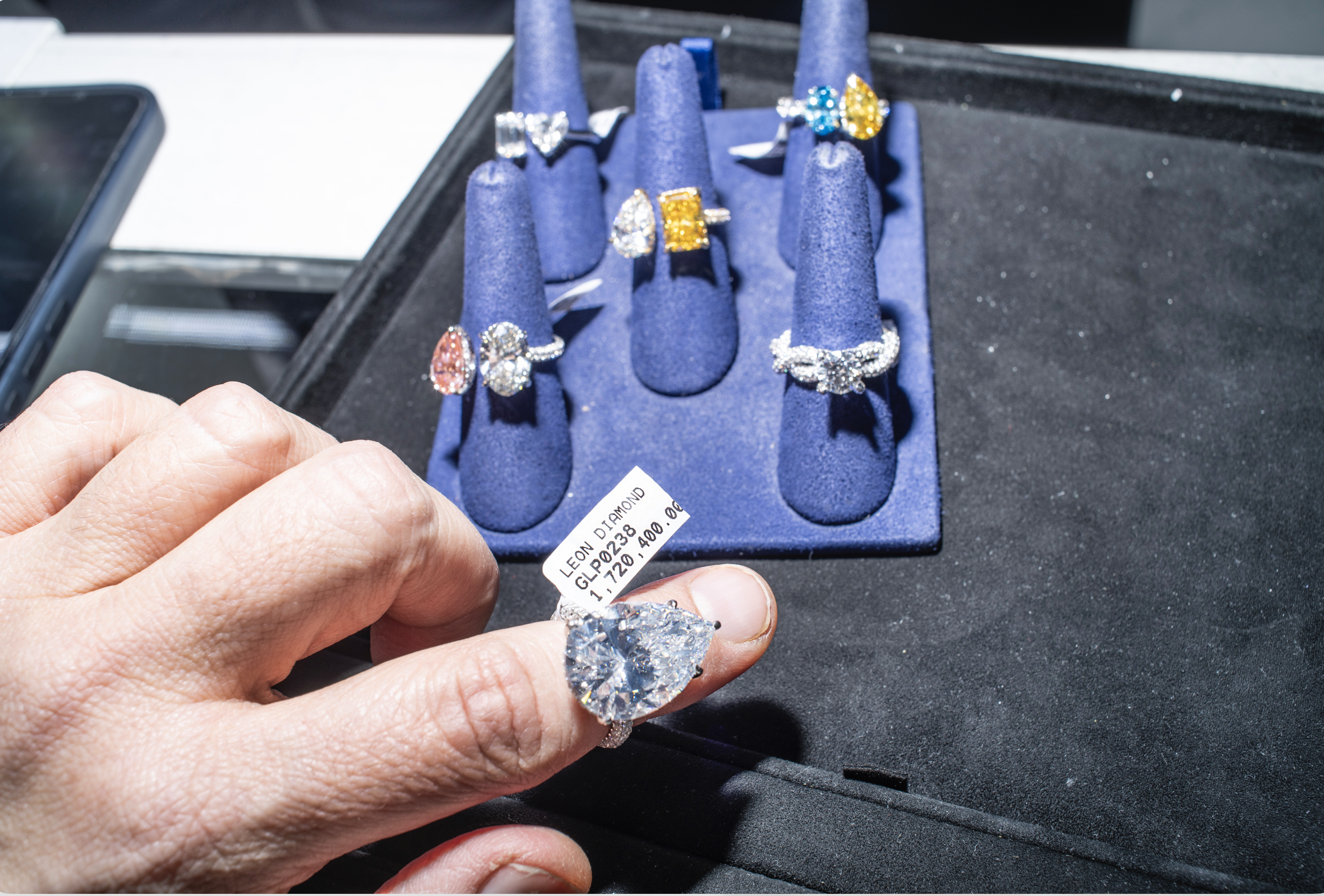 💎 Mike Nekta - NYC’s Diamond Artisan and one of the Subjects of My 47th Street Project