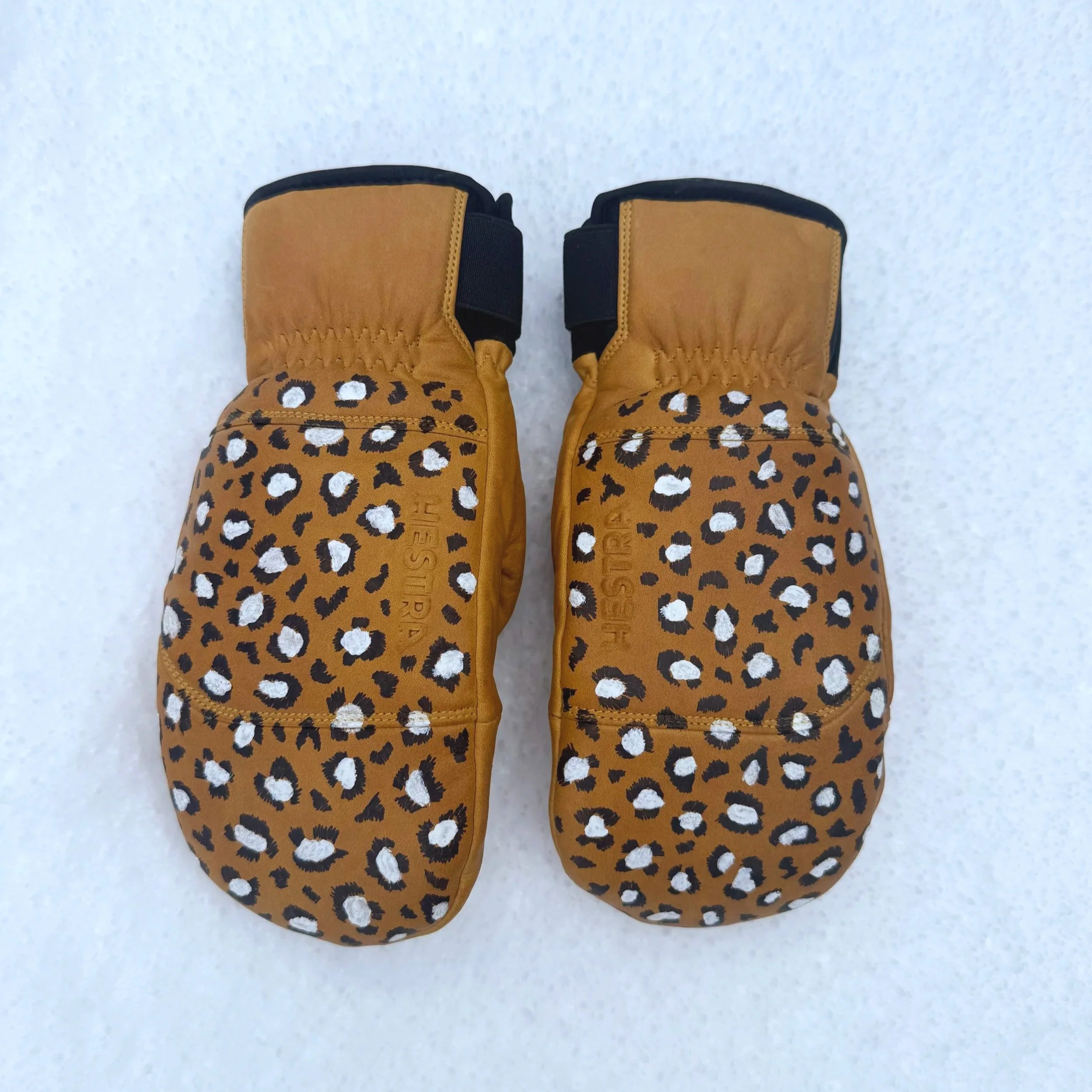 Cheetah Print Hestras (Size 6)