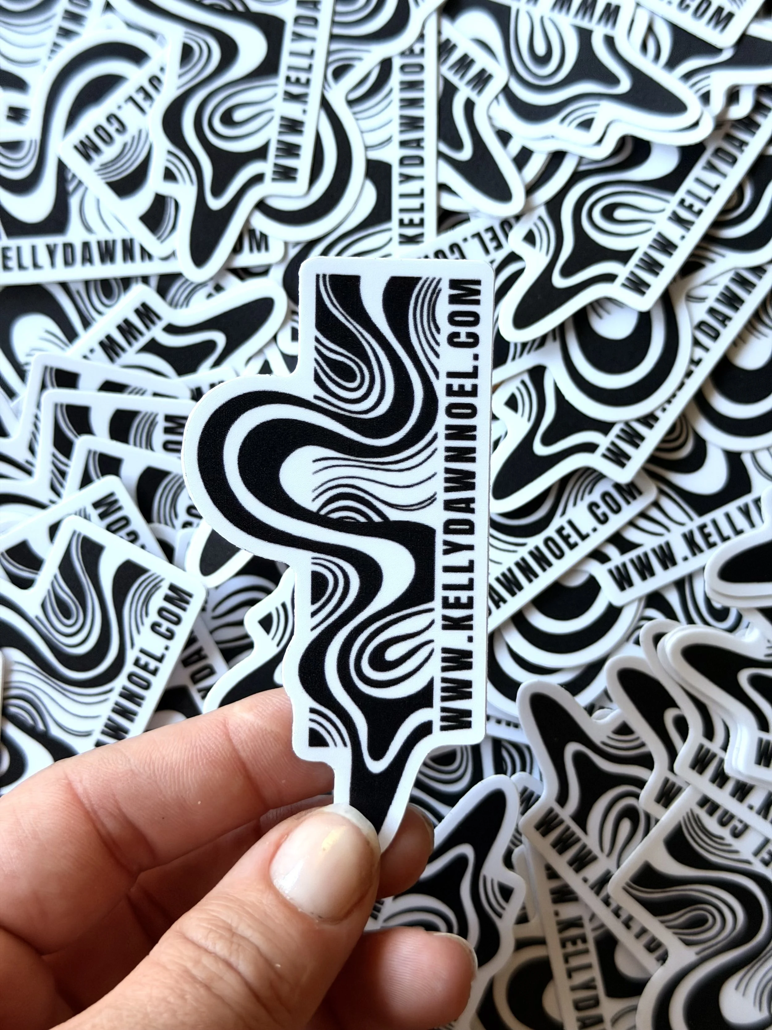 Divergent 01 Sticker