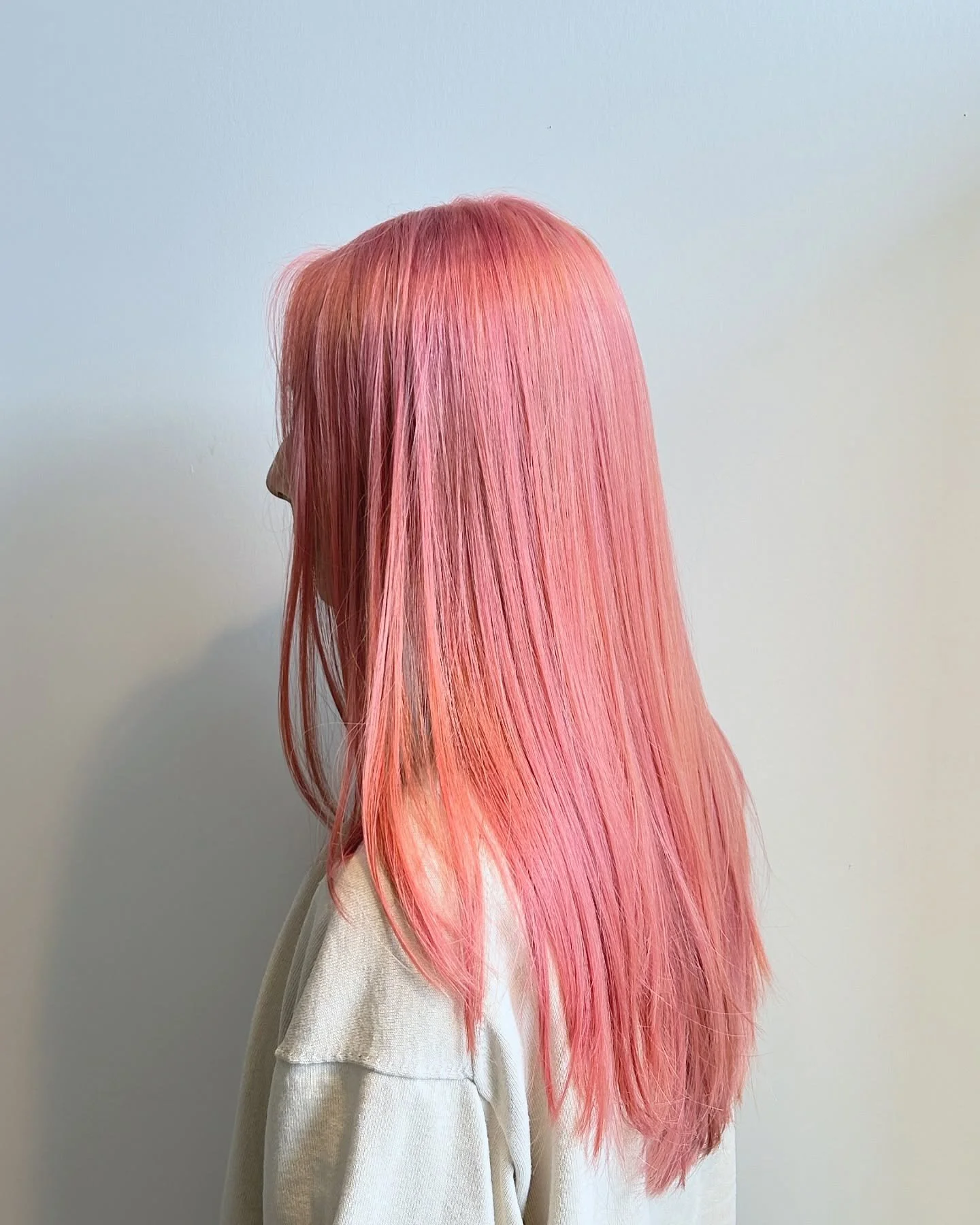 After almost a year of lightening her hair section by section from a natural black we&rsquo;ve finally achieved rose gold hair dreams 🌹
.
.
. 
.
.
.
#yychair #yychairstylist #yychairsalon #queerhair #queerhairstylist #yycbarbershop #yycbarber #pulpr