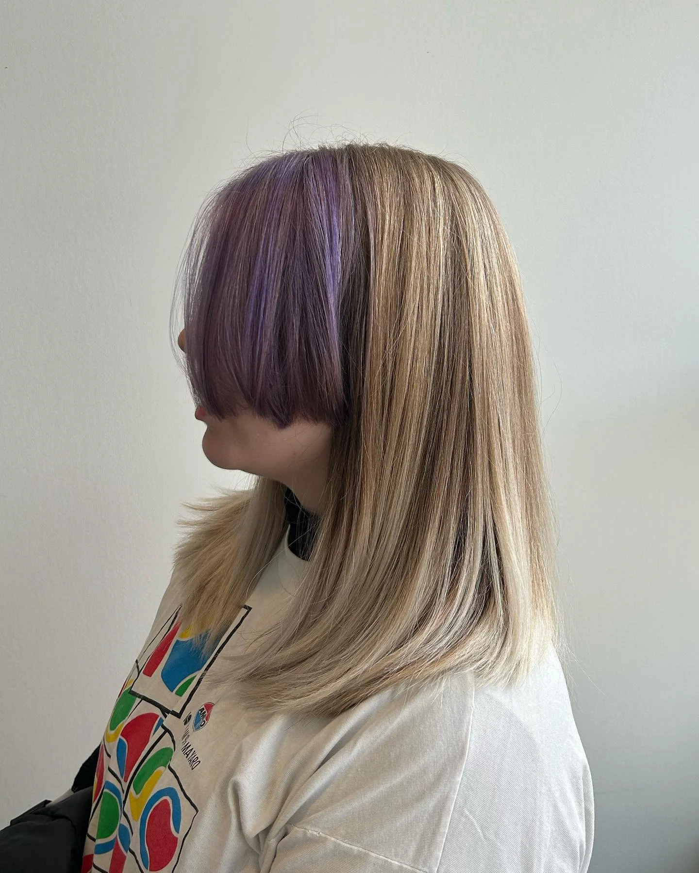 A lavender hime cut for my beloved graphic designer! Eila designed my wolf logo you&rsquo;ve all come to love as well as my instagram post templates 🐺
.
.
.
.
.
.
#yychair #yychairstylist #yychairsalon #queer #queerhair #queerhairstylist #yycbarber 