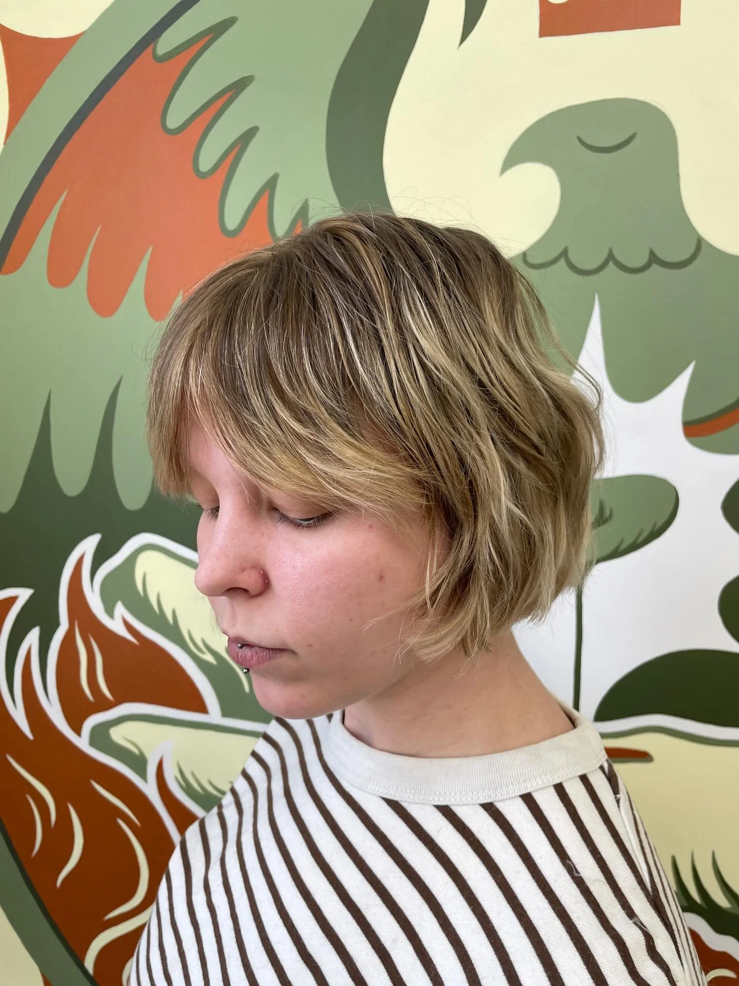 Textured bob &amp; foils to break up a grown-out global bleach 💅 @snipsbydayna is the artist and @abbydoesyohair is the canvas ✨