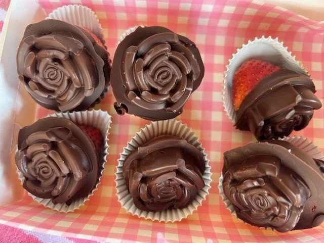 CHOCO DIPPED STRAWBERRY.jpg