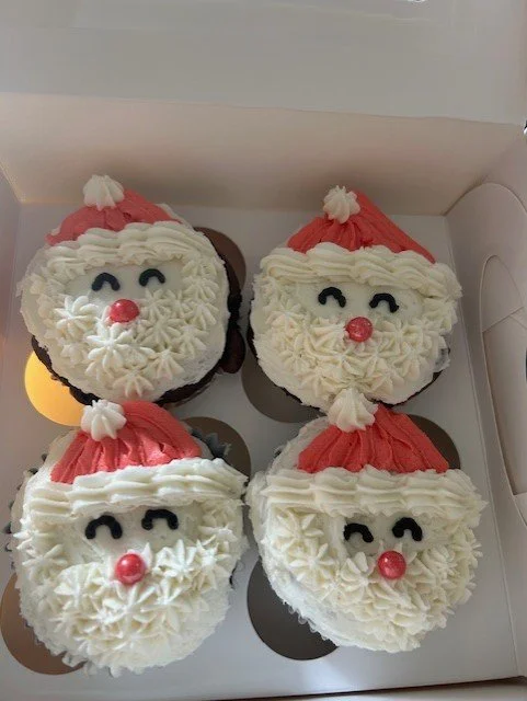 SANTA CUPCAKES.jpg