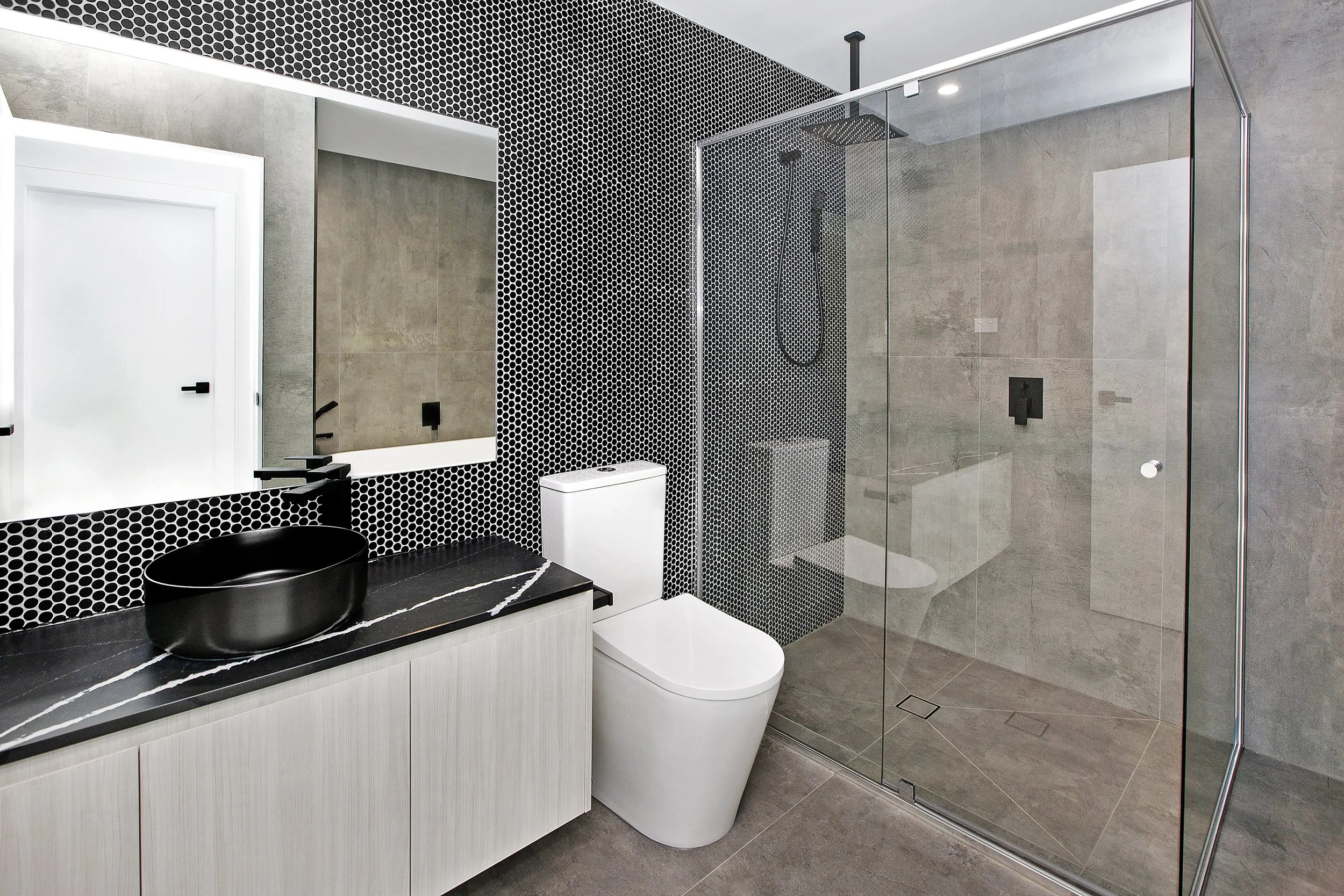 Bathroom_Hi.jpg